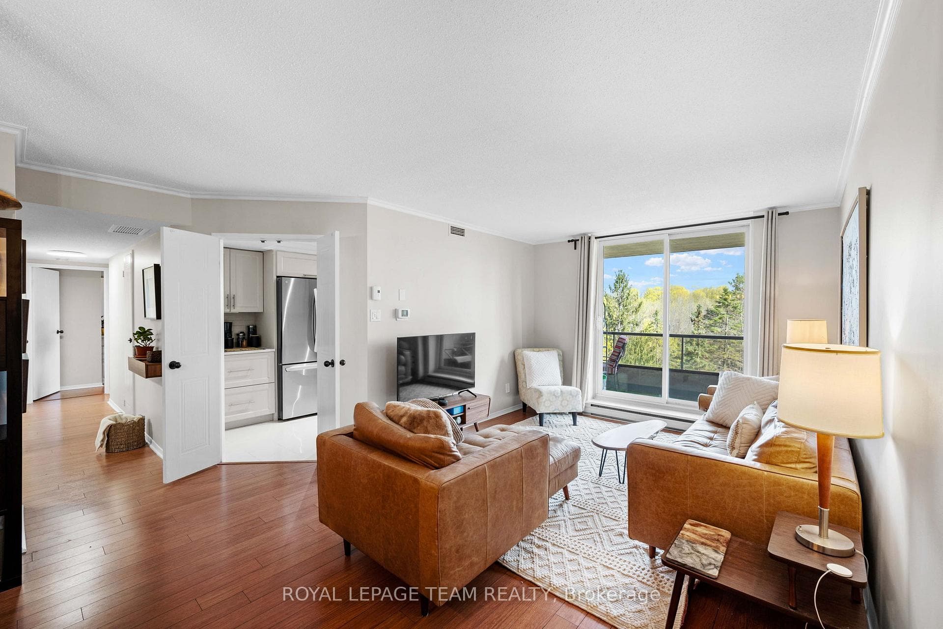 1705 Playfair Drive Unit 402 photo 5