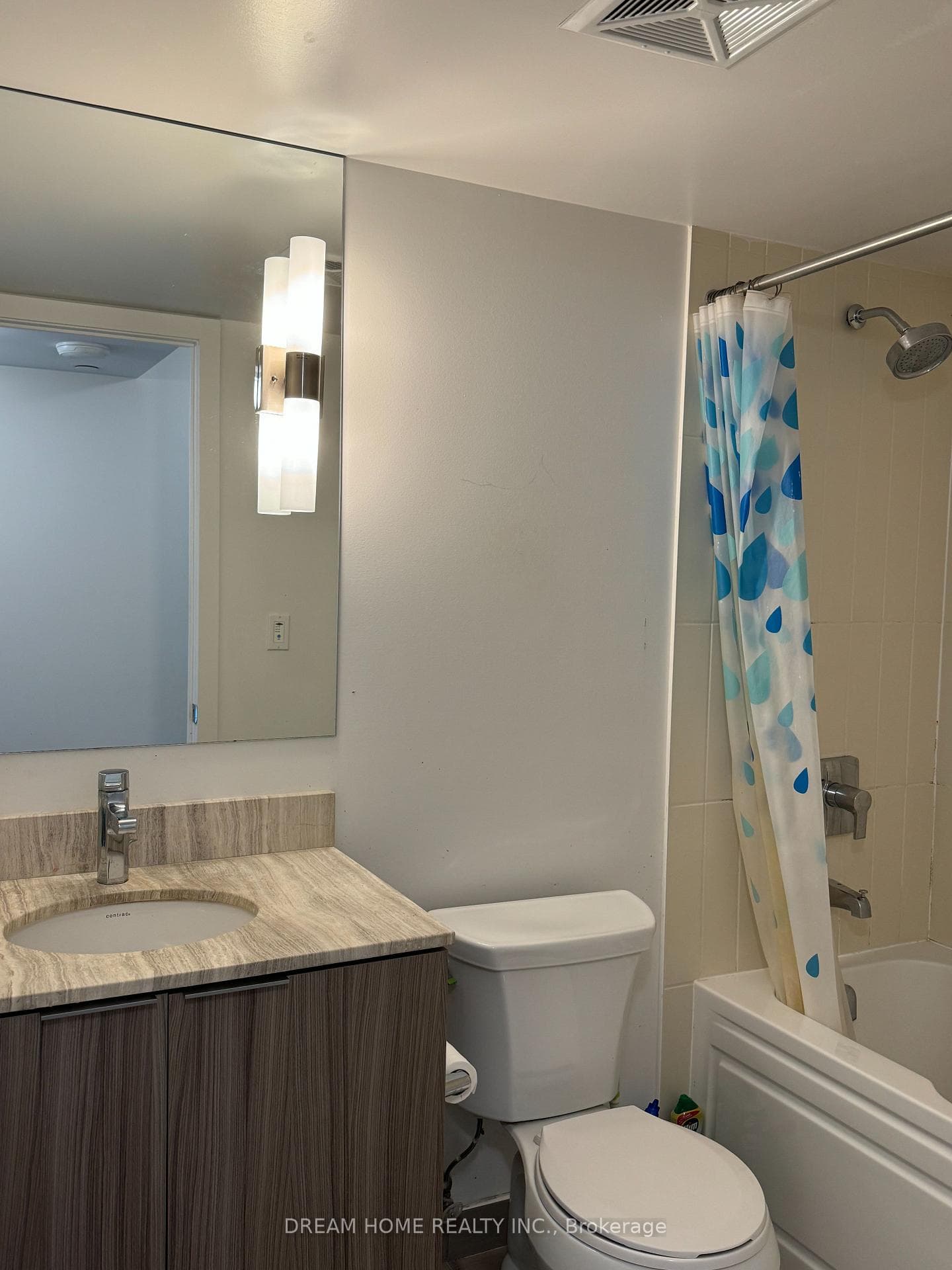 955 Bay Street Unit 710 photo 8