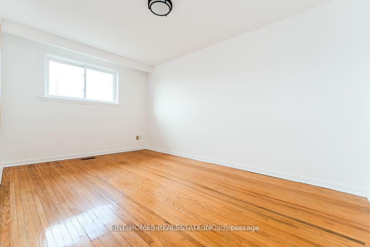 769 Greenore Road Unit Upper photo 8