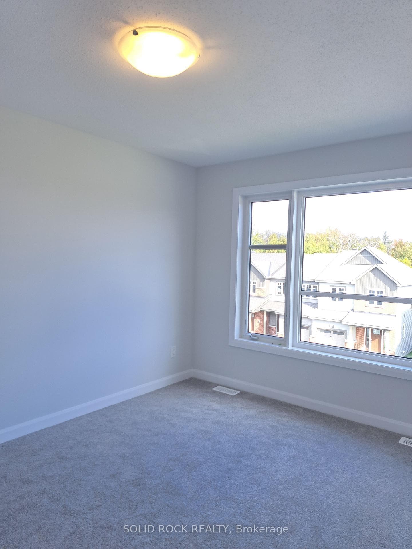 288 Elsie Macgill Walk photo 11