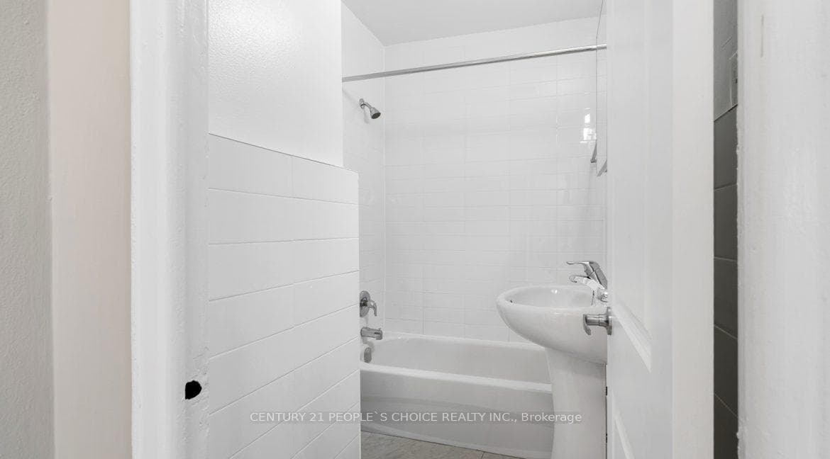183 Berry Road Unit 302 photo 9