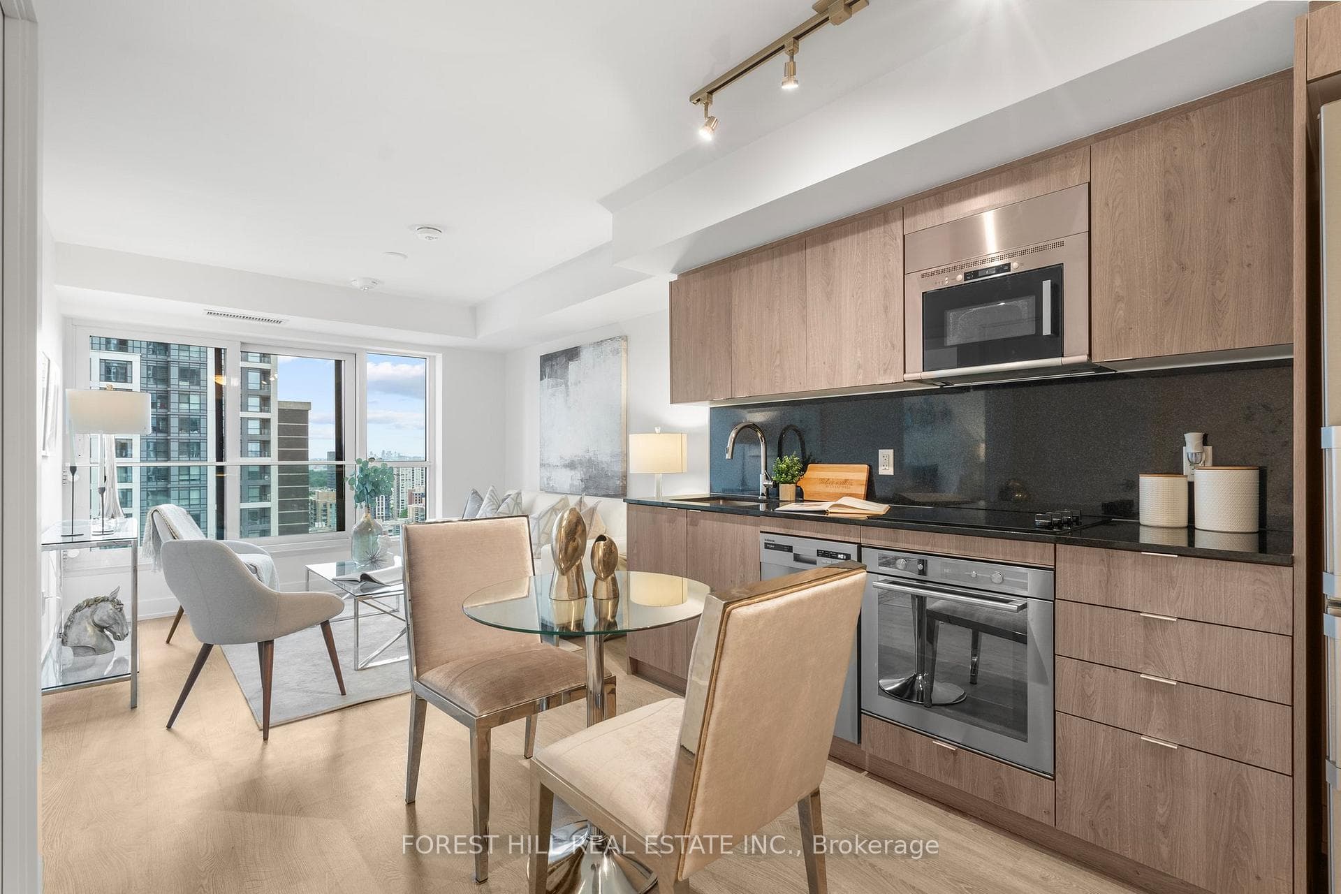 5 Mabelle Avenue Unit 2532 photo 1