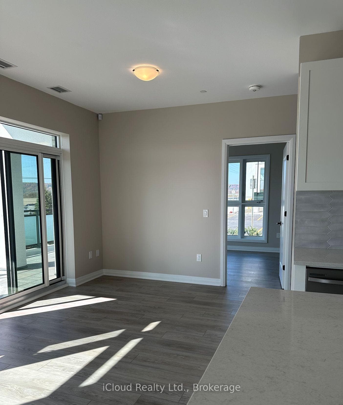 480 GORDON KRANTZ Avenue Unit 108 photo 4