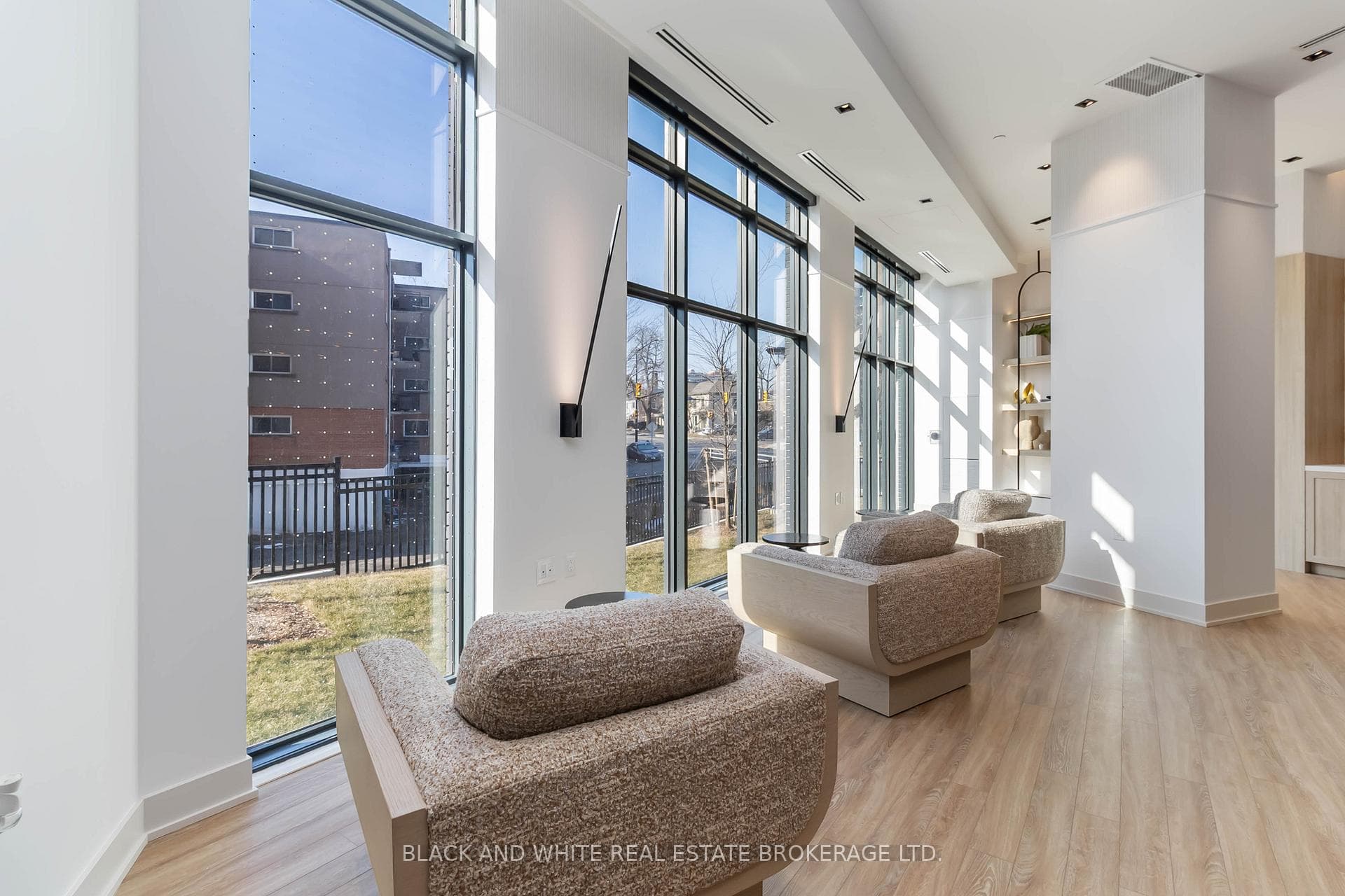 2088 James Street Unit 912 photo 24