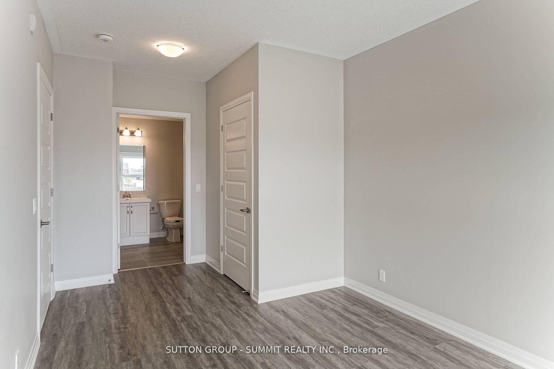 102 GROVEWOOD Common Unit 227 photo 20