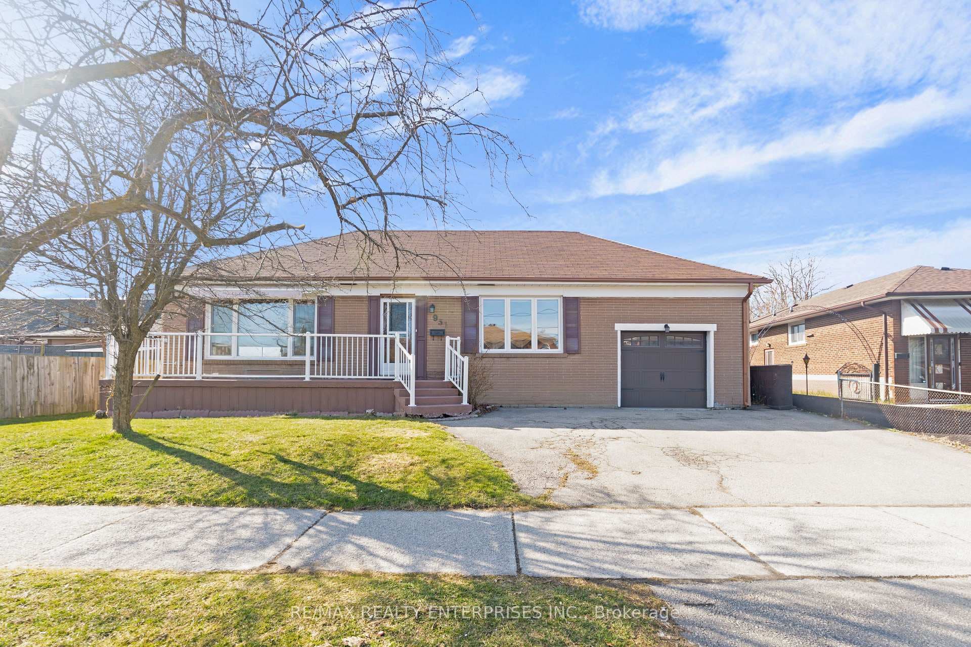 951 Atwater Avenue photo 1