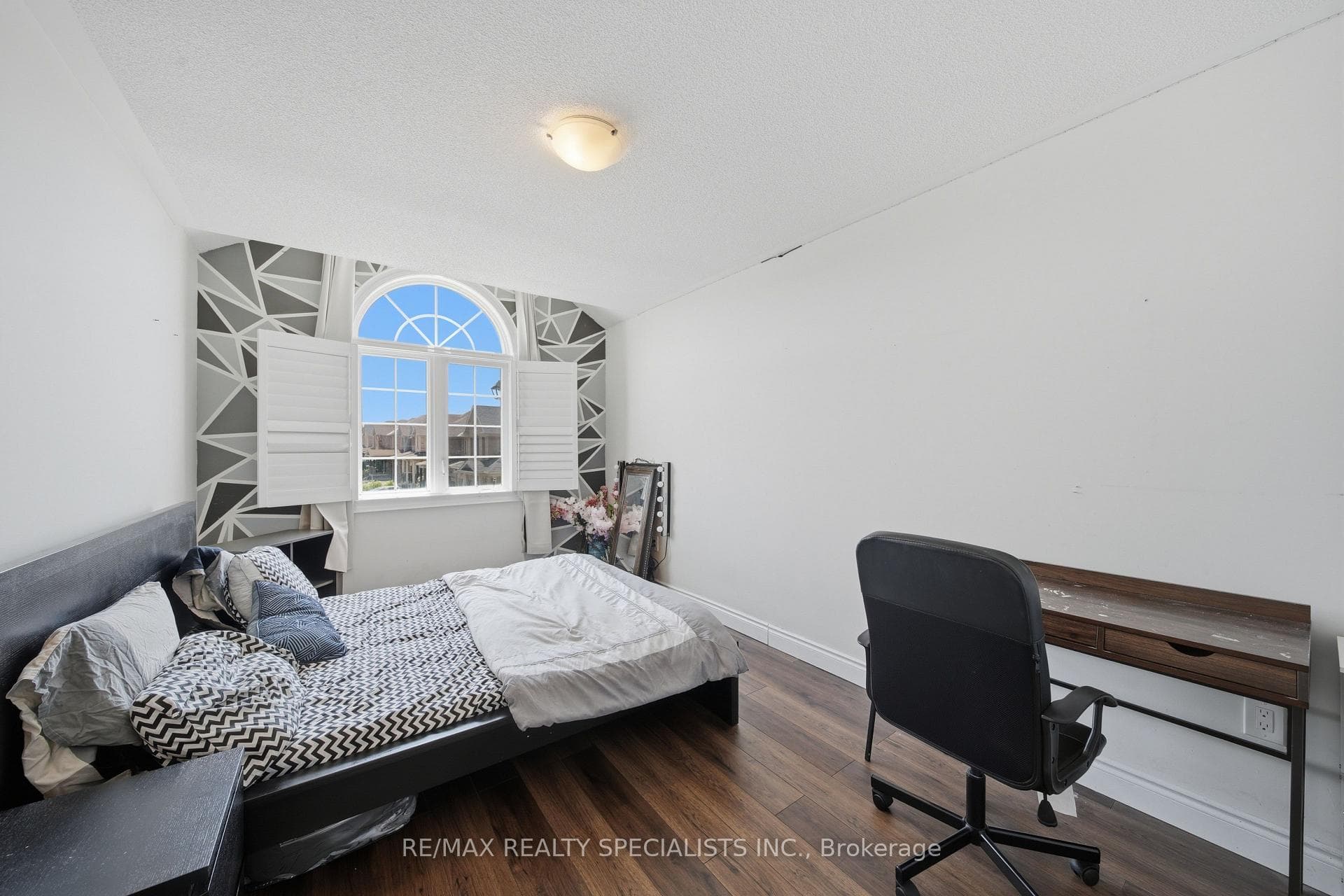 294 Miller Park Avenue photo 28