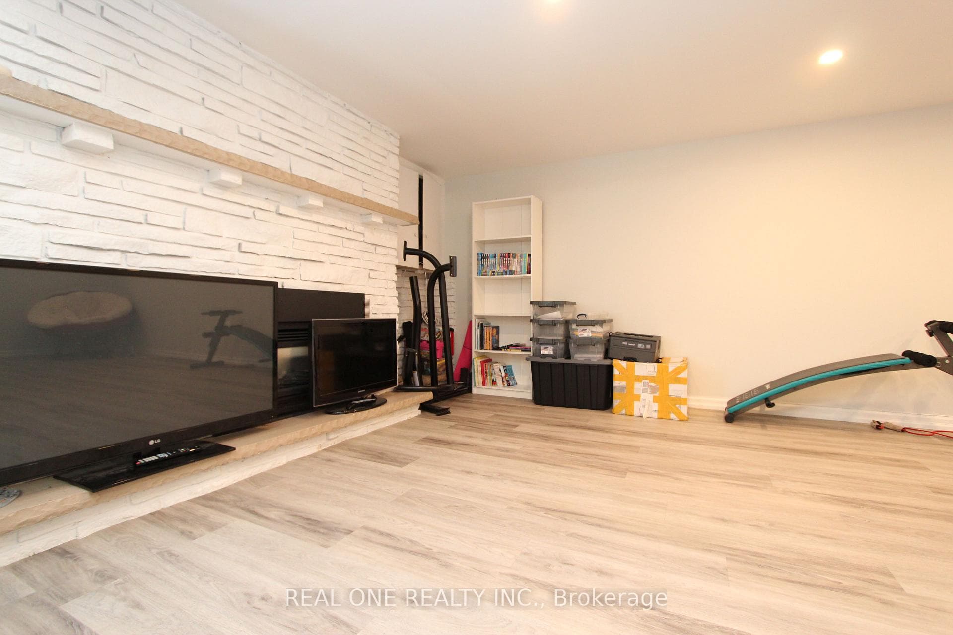 25 Bigwin Drive photo 22