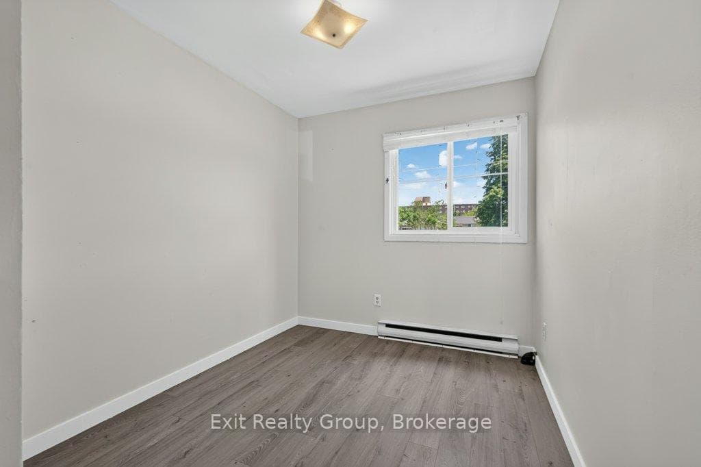 244 Weller Avenue photo 18