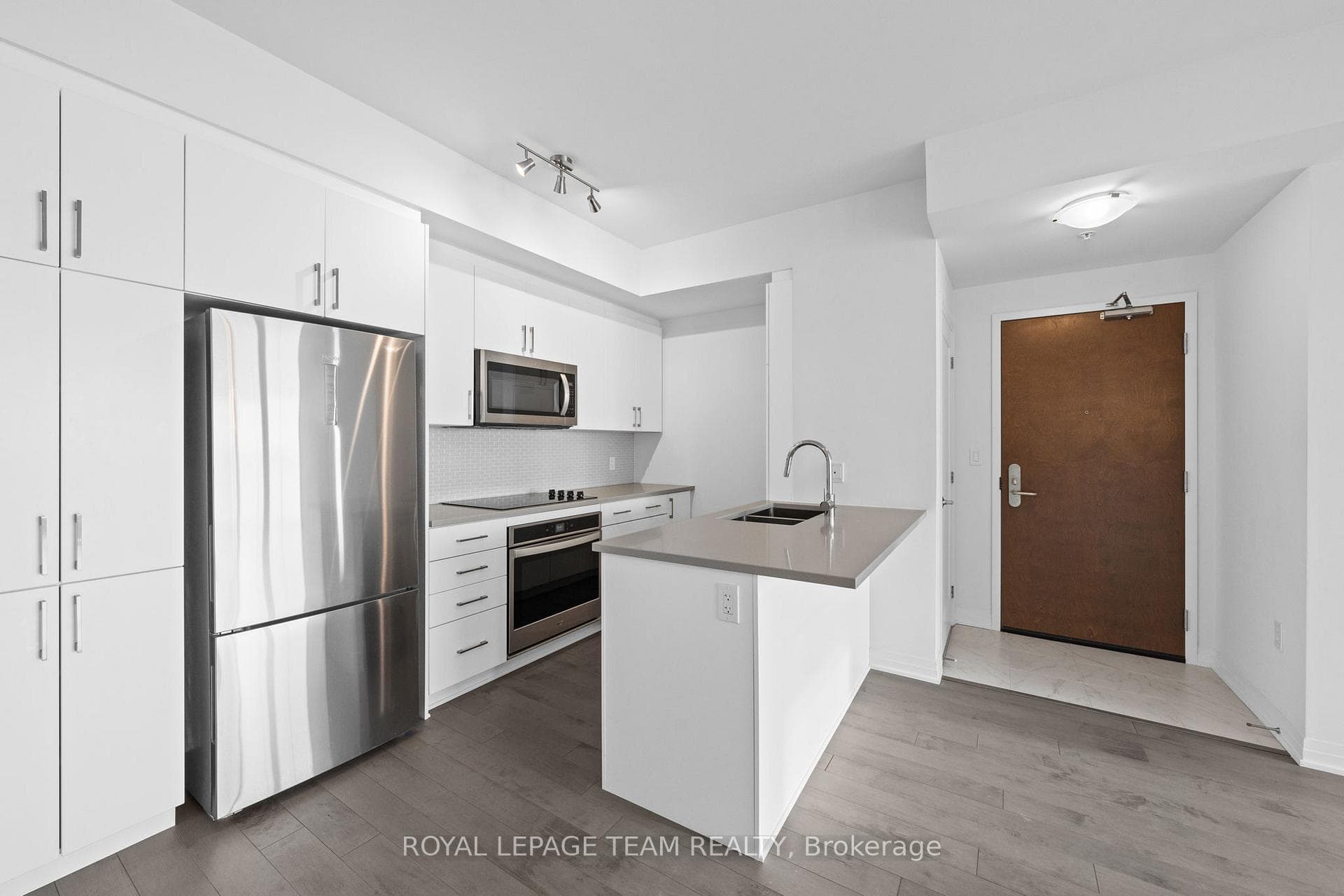 805 Carling Avenue Unit 906 photo 11