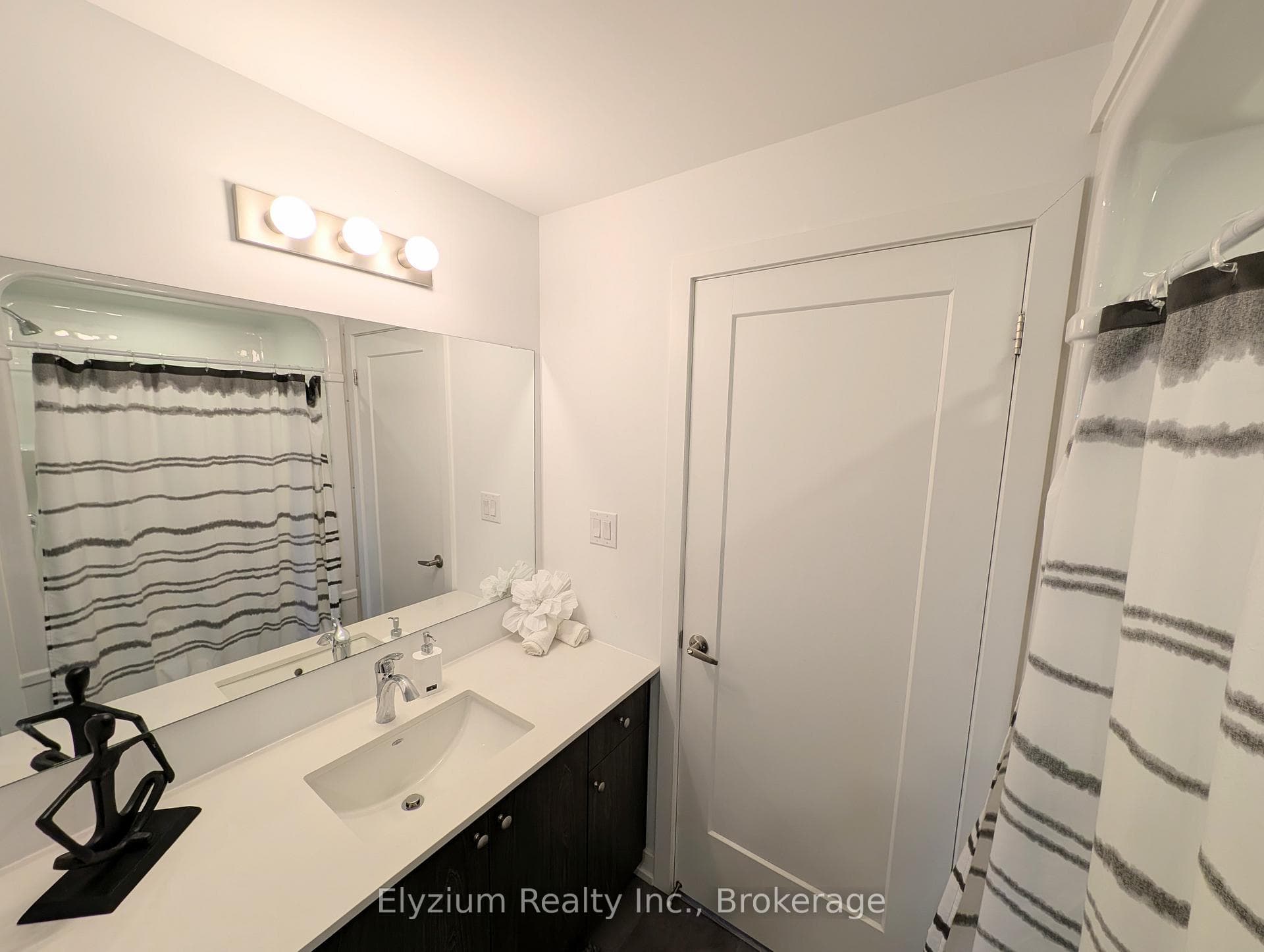781 Clare Avenue Unit 211 photo 18