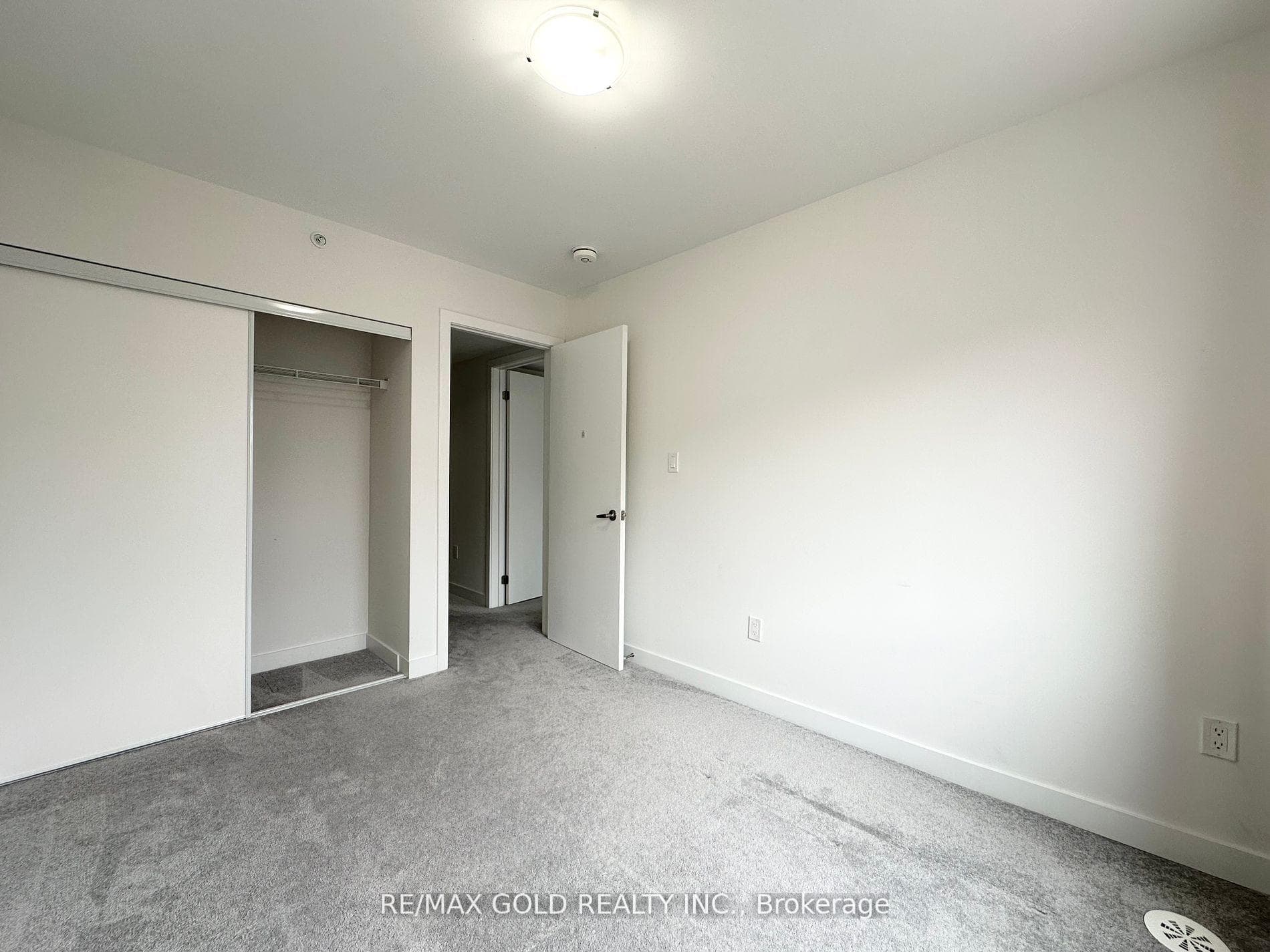 1555 Kingston Road Unit 322 photo 20