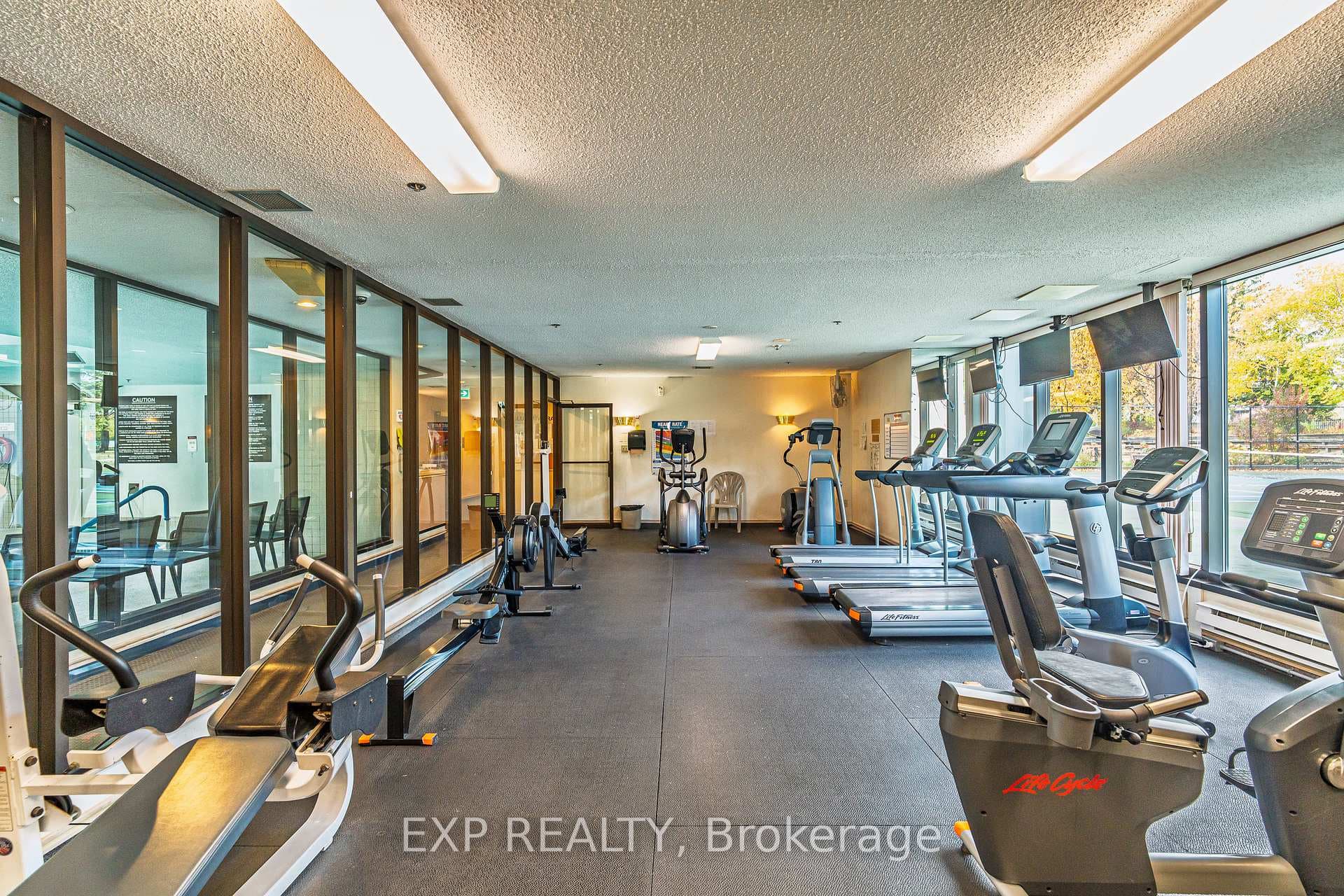 1500 Riverside Drive Unit 2305 photo 36