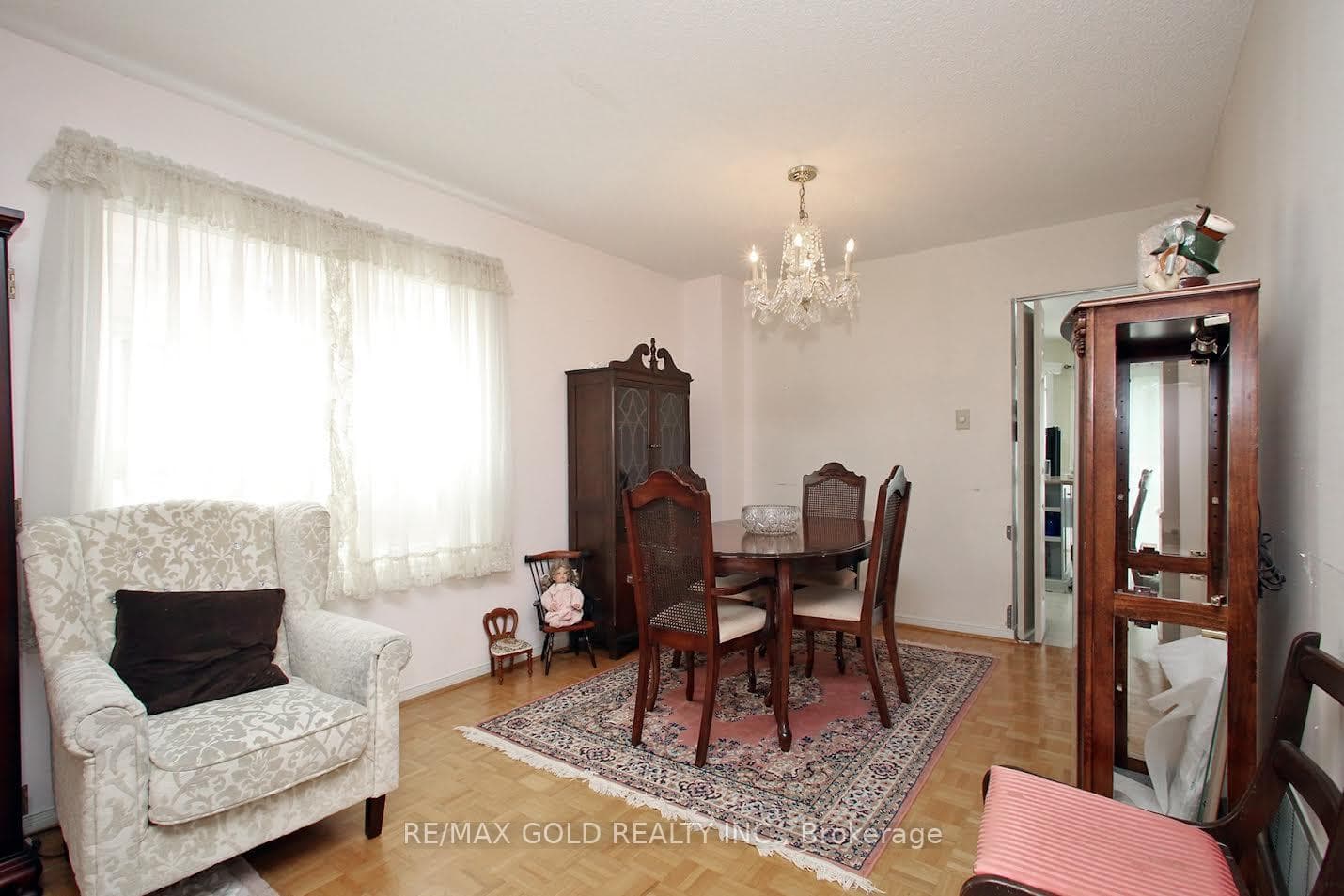 65 Cheviot Crescent photo 13