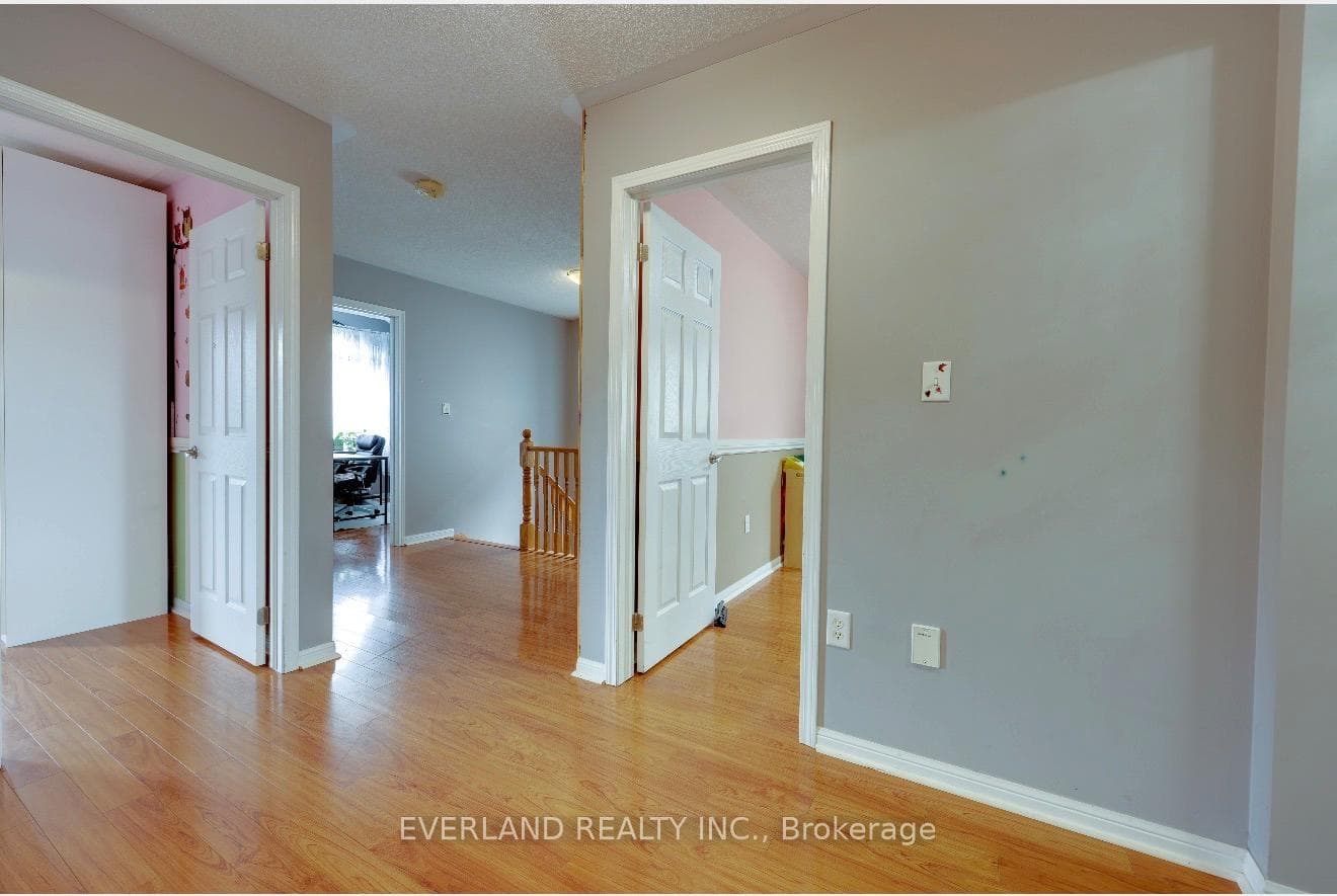18 Clamerten Rd Street photo 24