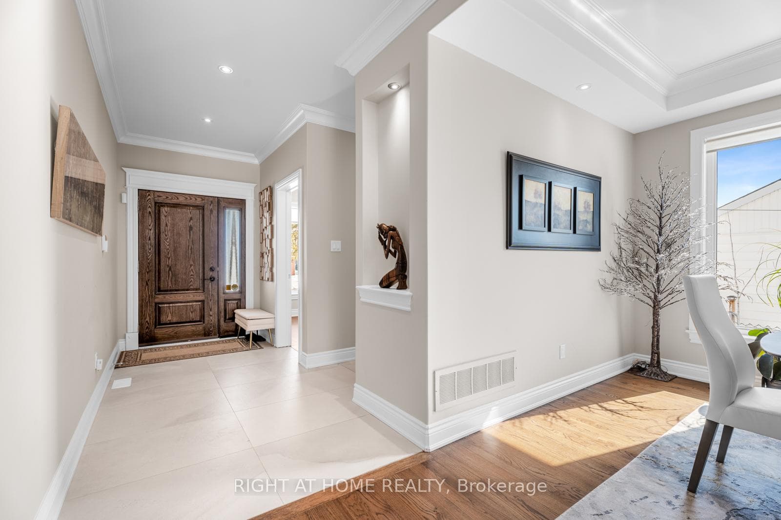 4 Leona Avenue photo 2