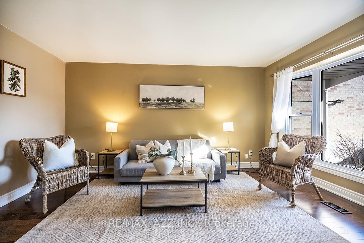 32 Parkins Drive photo 6