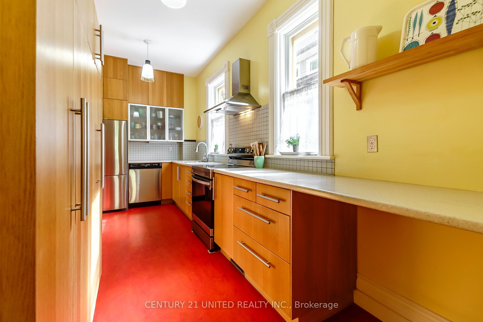 585 Homewood Avenue photo 13