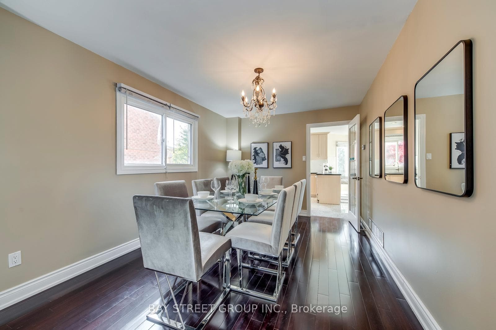 336 Wendron Crescent photo 11
