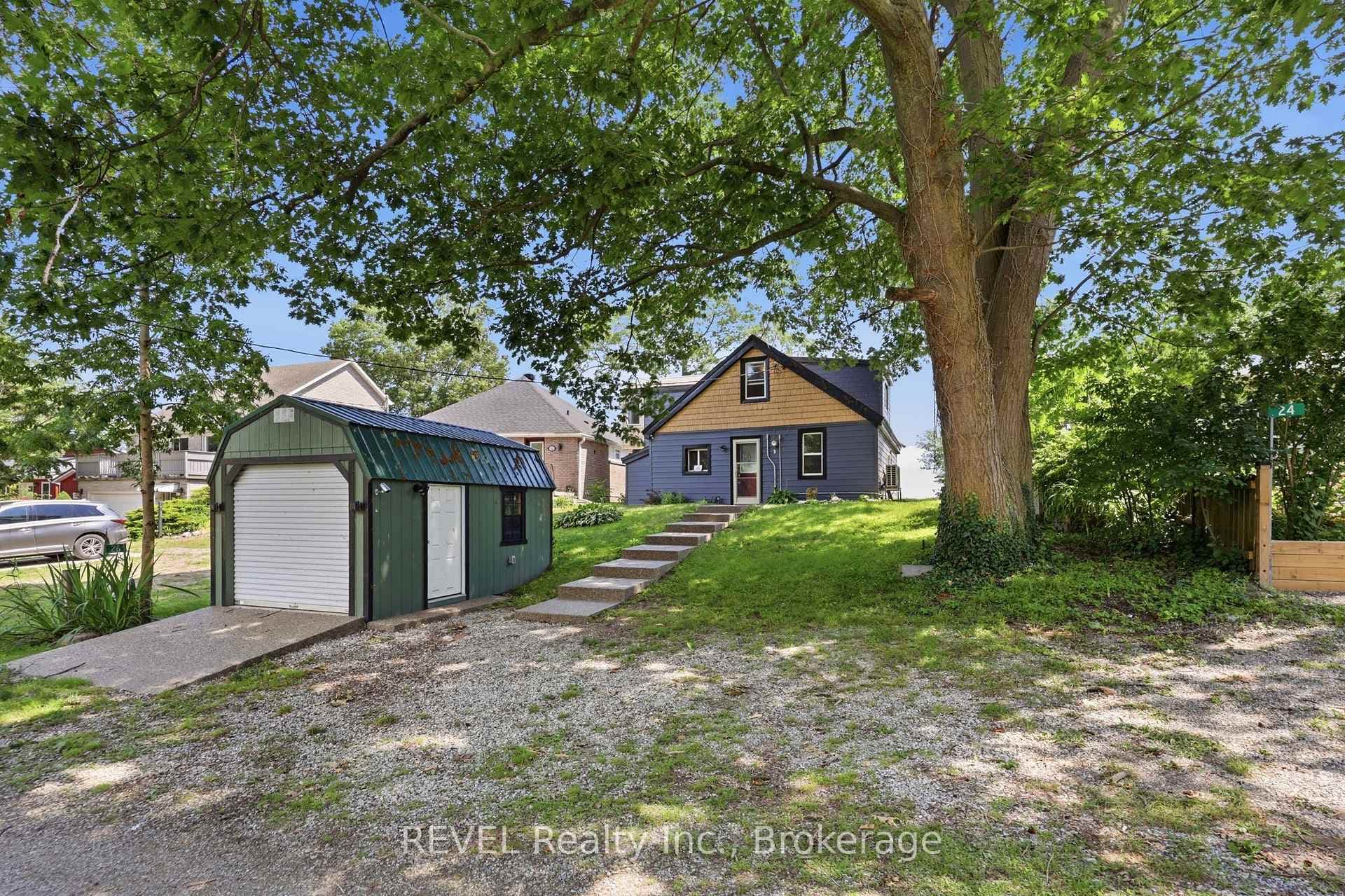 26 Lake Road photo 3