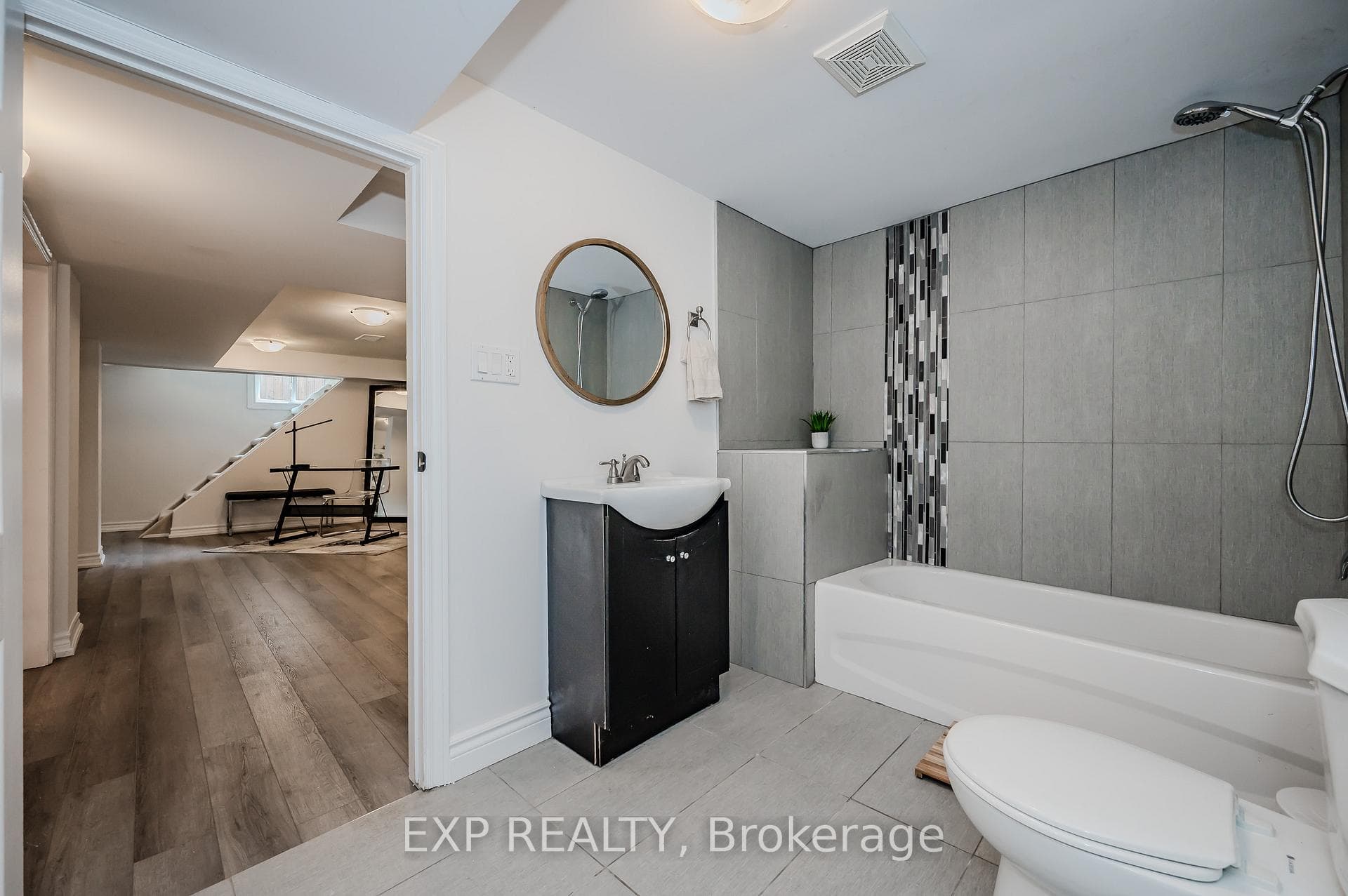150 West 25th Street photo 27