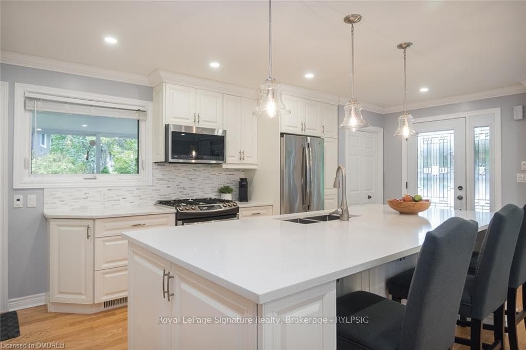 1252 TYRRELL Road photo 7