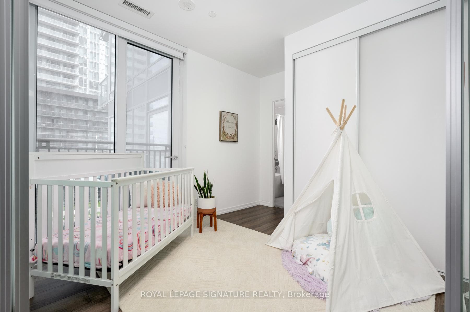 7890 Jane Street Unit 508 photo 12