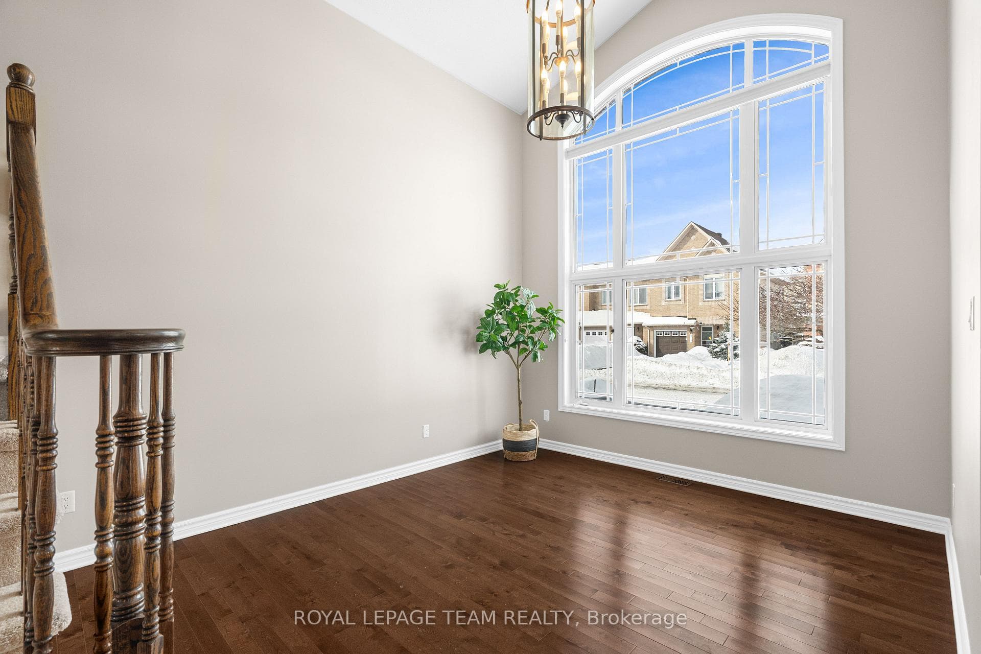 228 BRANTHAVEN Street photo 9