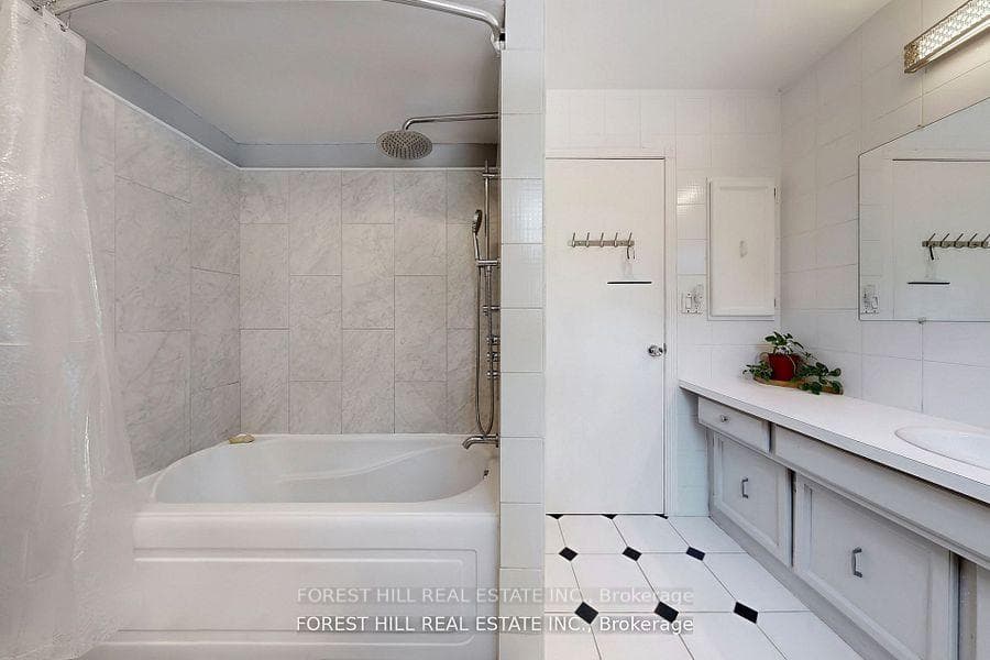 20 Thurgate Crescent photo 29