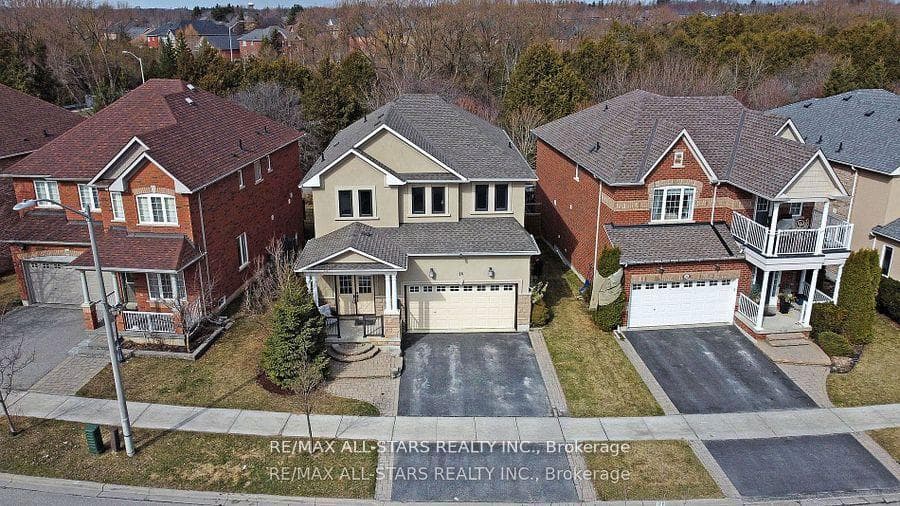 16 James Ratcliff Avenue photo 27