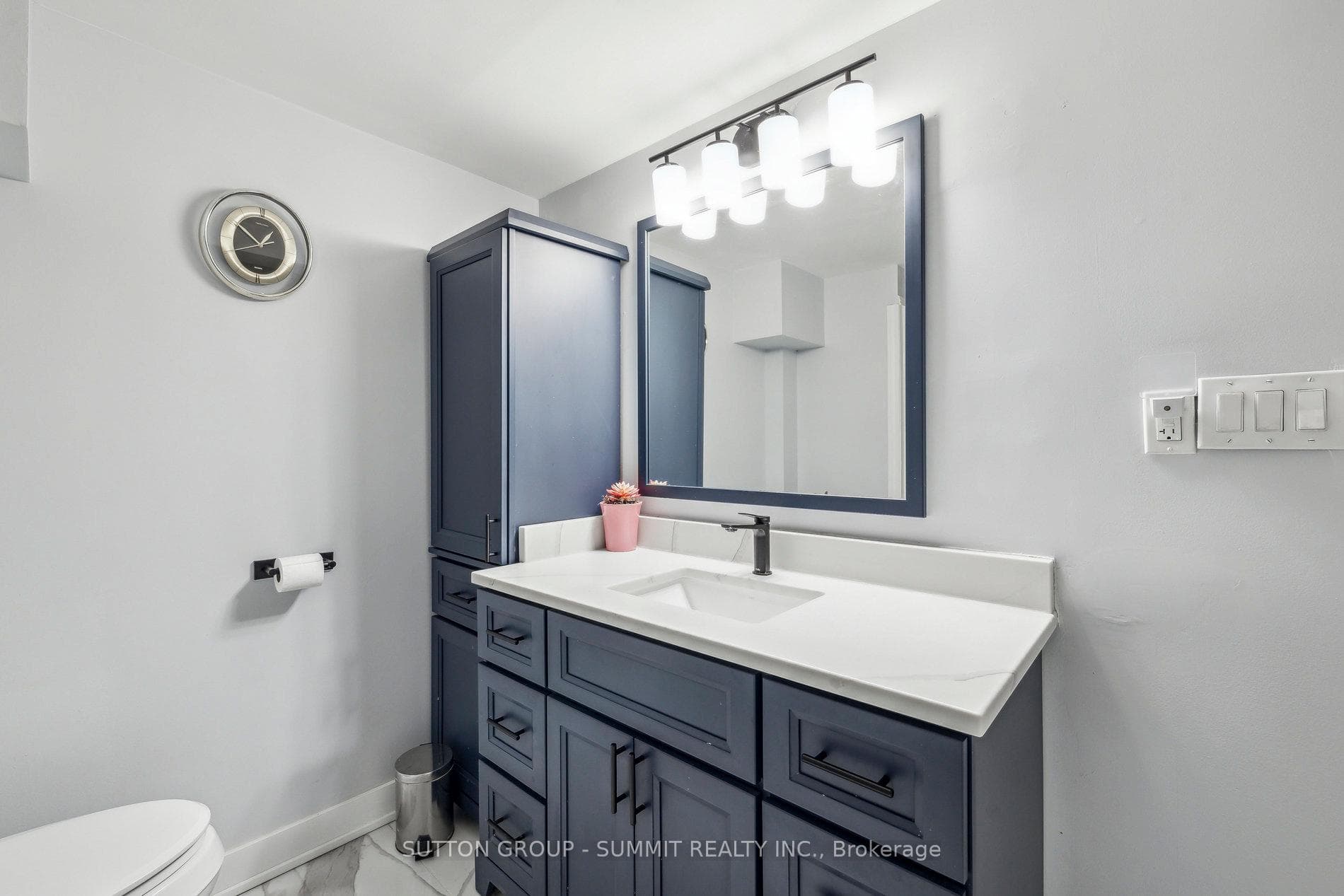 6384 STAMFORD GREEN Drive photo 21