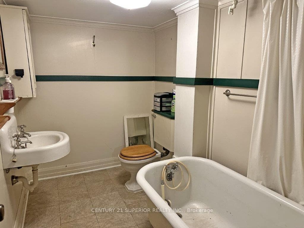 47 High Street photo 37