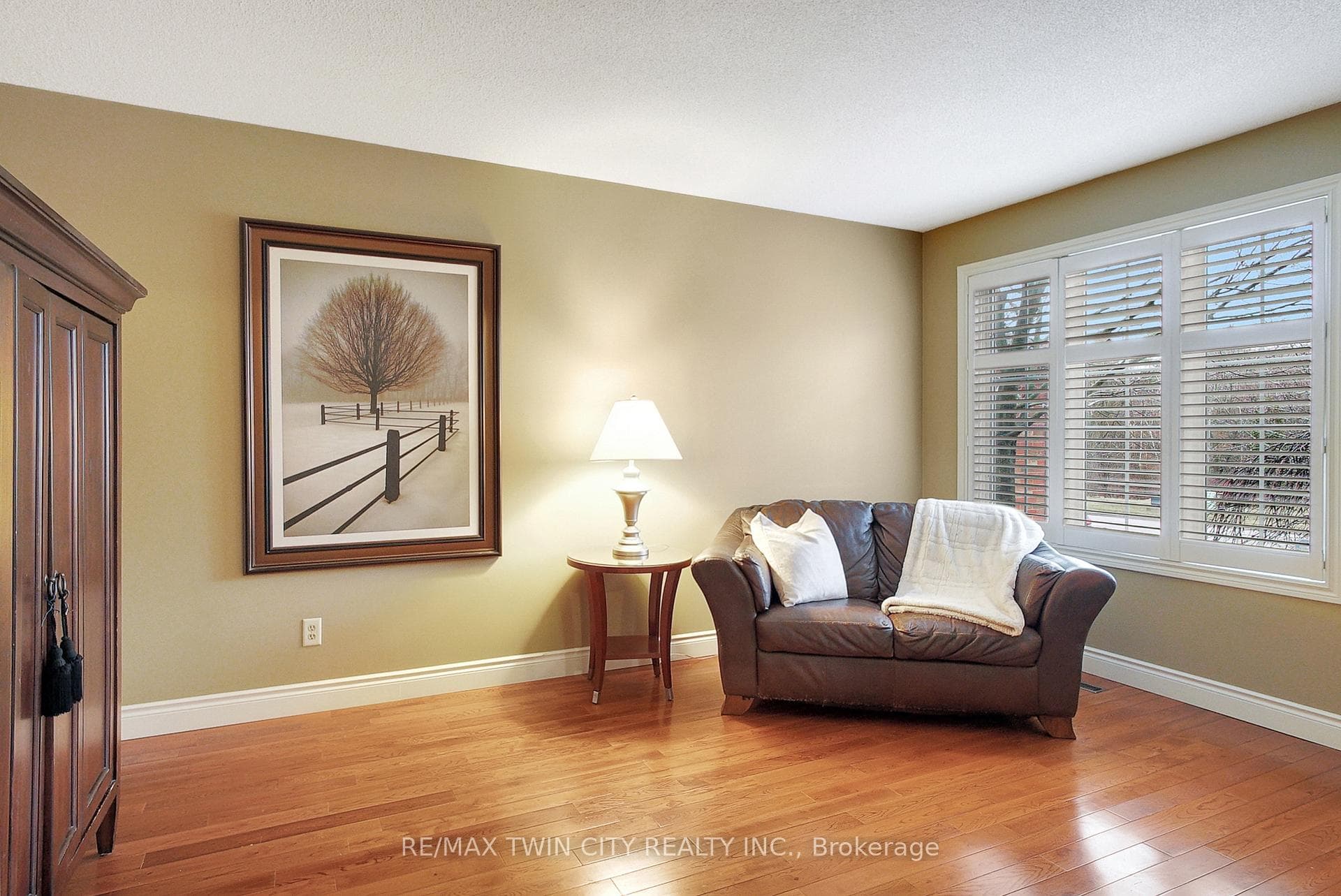 44 Spooner Crescent photo 4