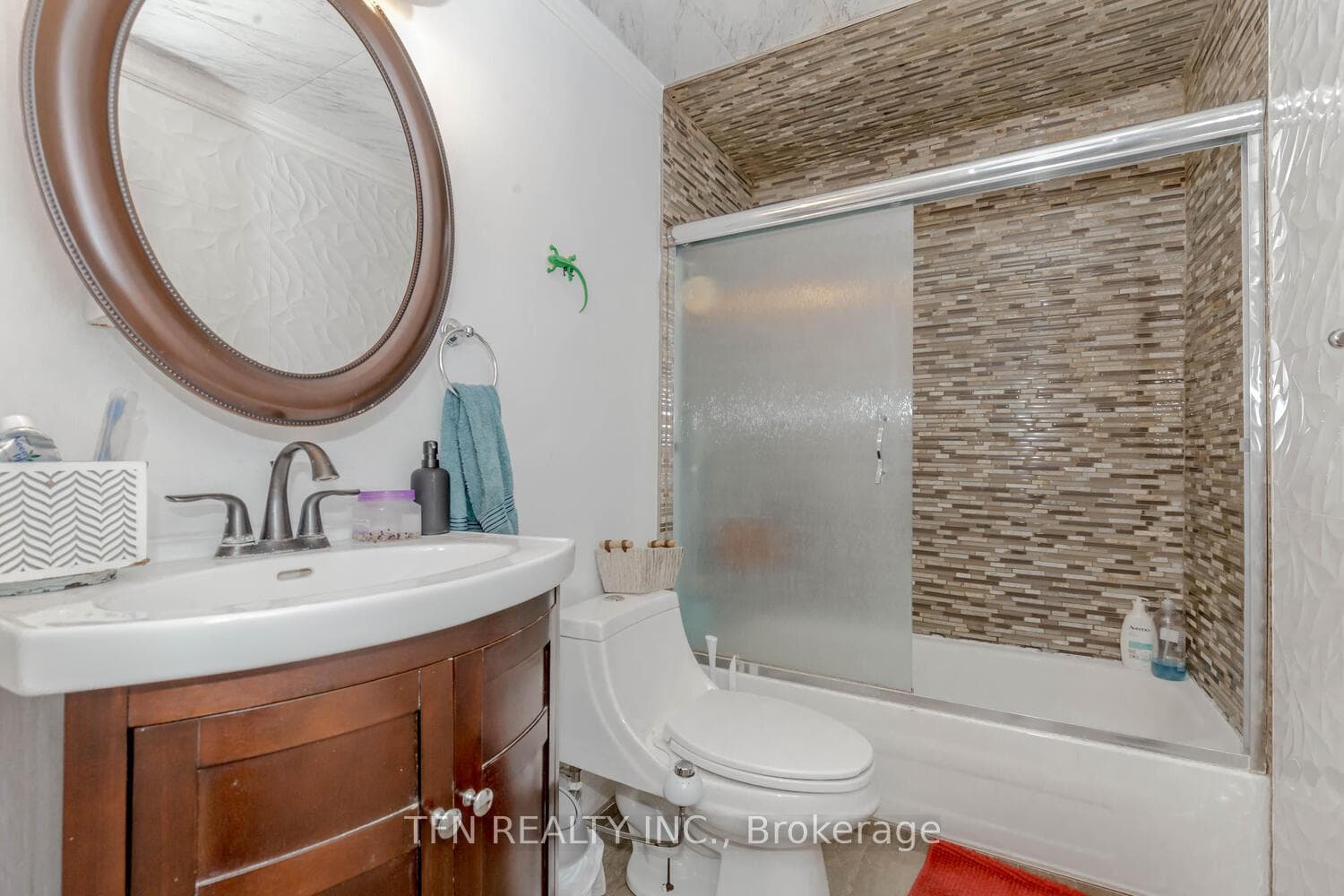 11 Glenmore Crescent photo 26