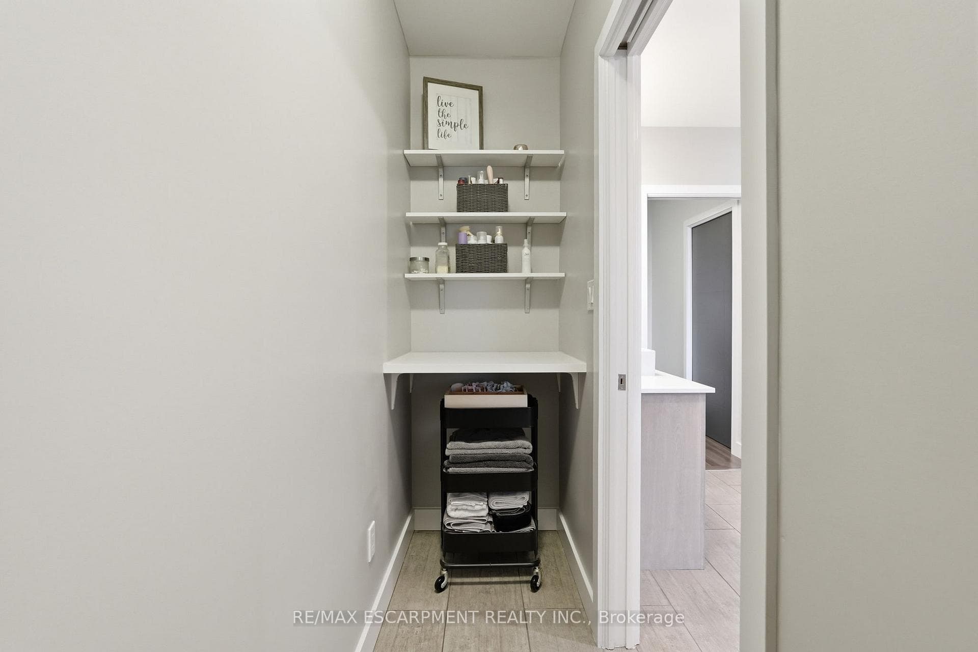 414 JOHN Street photo 40