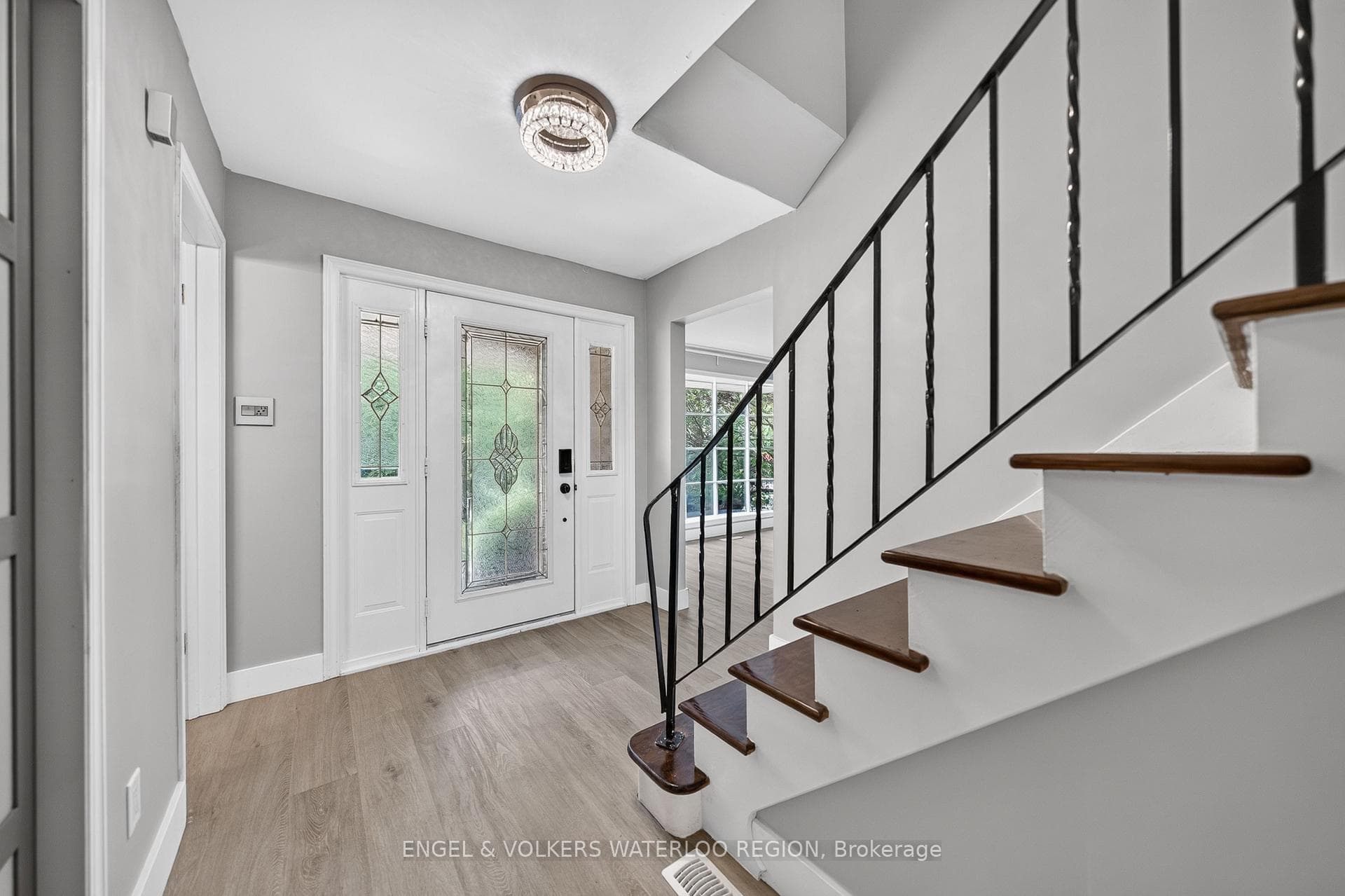 256 Shakespeare Drive photo 4