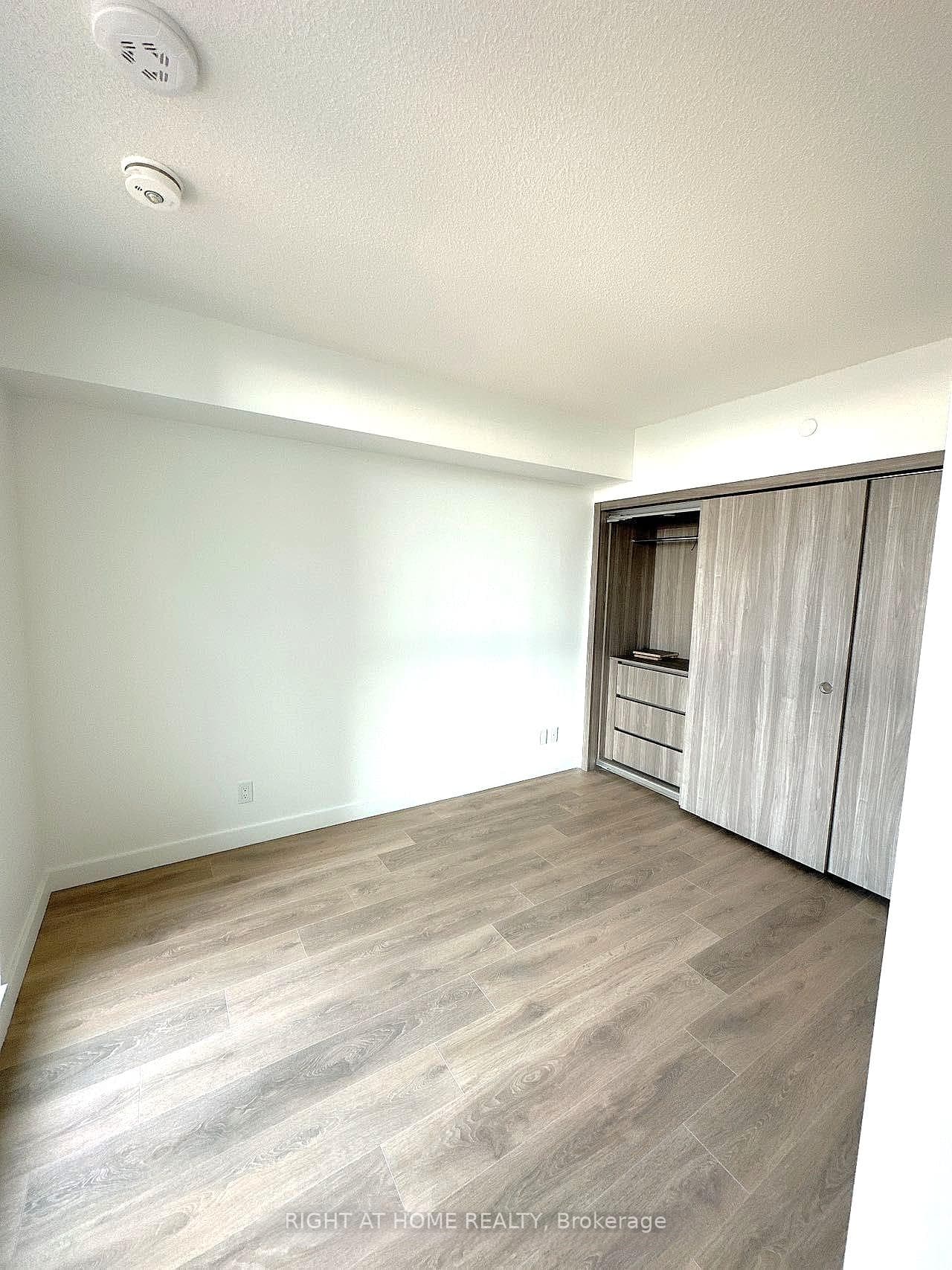 38 Widmer Street Unit 709 photo 8