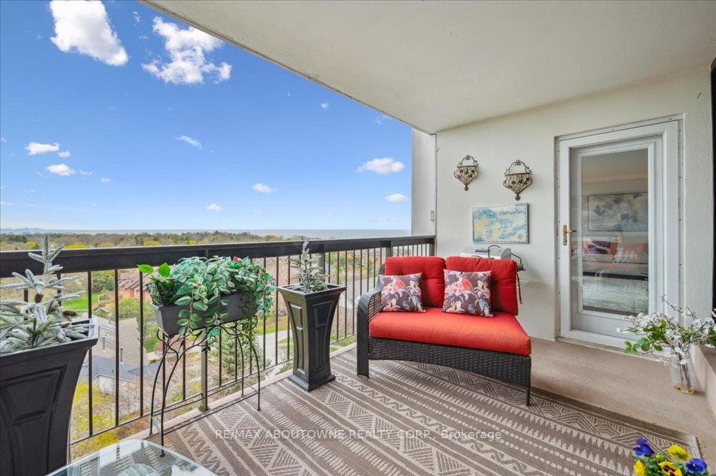 2175 Marine Drive Unit 1102 photo 32