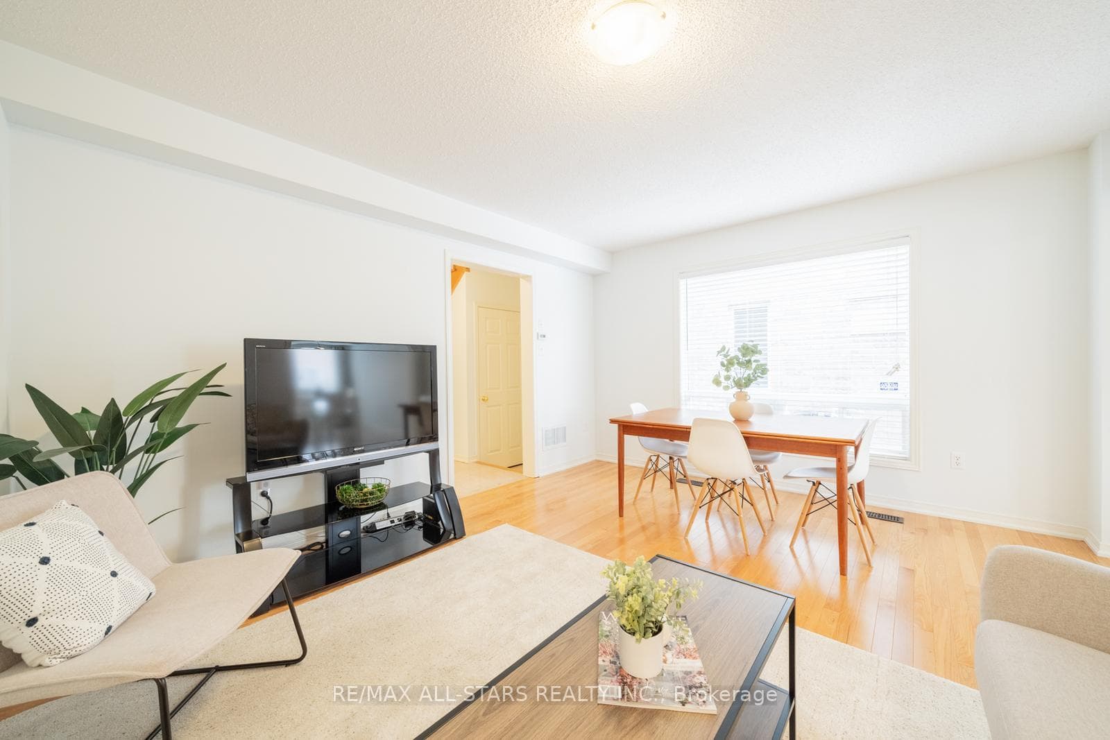 78 Daws Hare Crescent photo 9