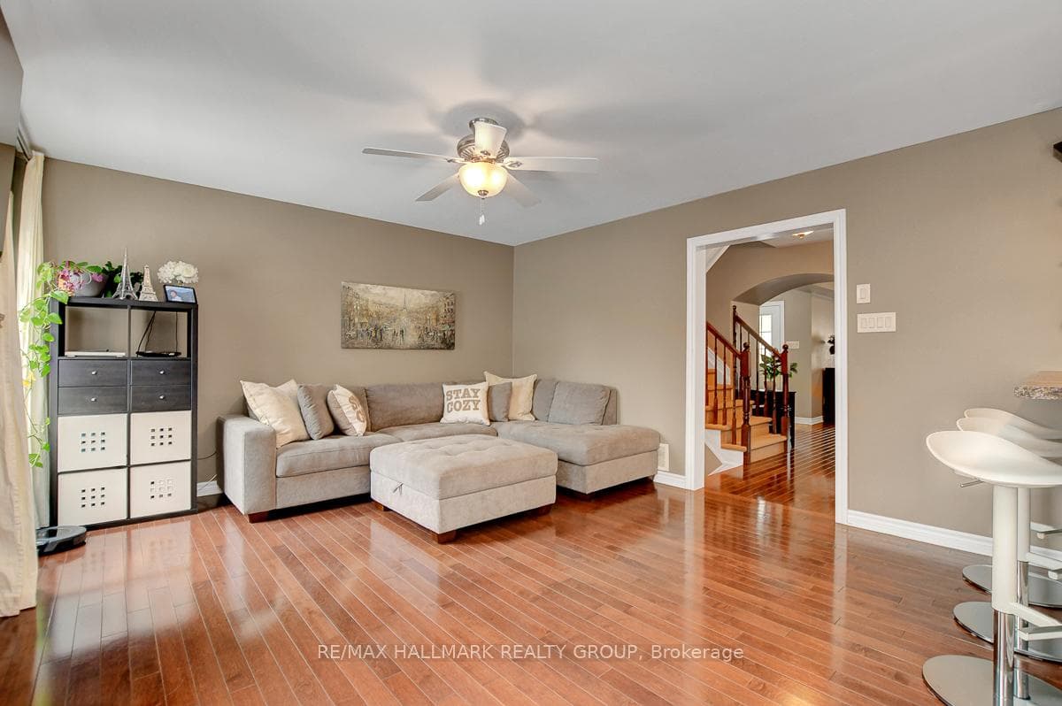 2402 Regatta Avenue photo 11