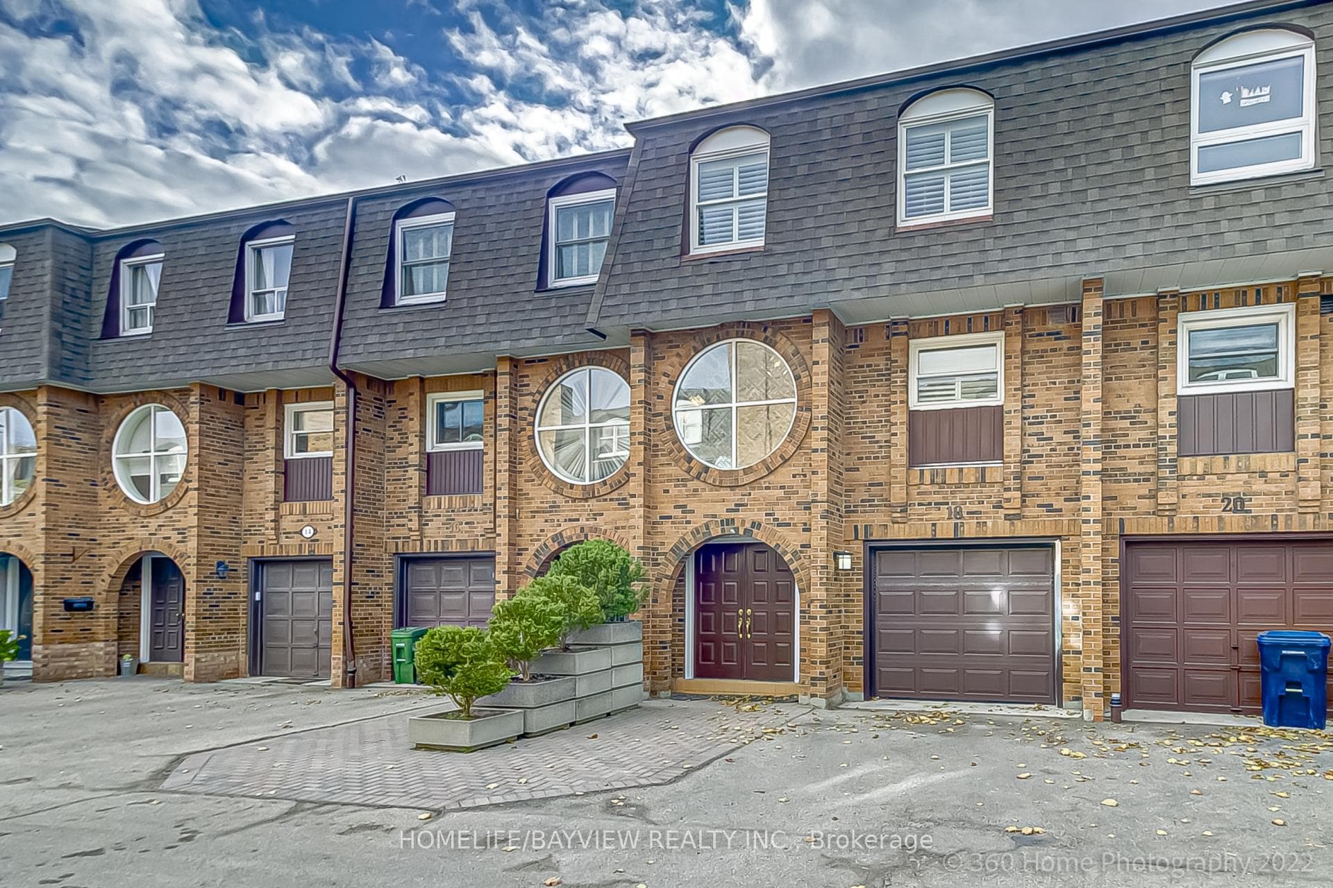 18 Oaken Gate Way Unit 18 photo 2