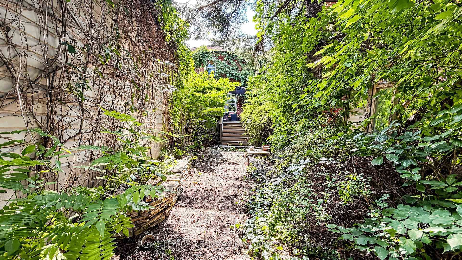 331 Glenholme Avenue photo 41
