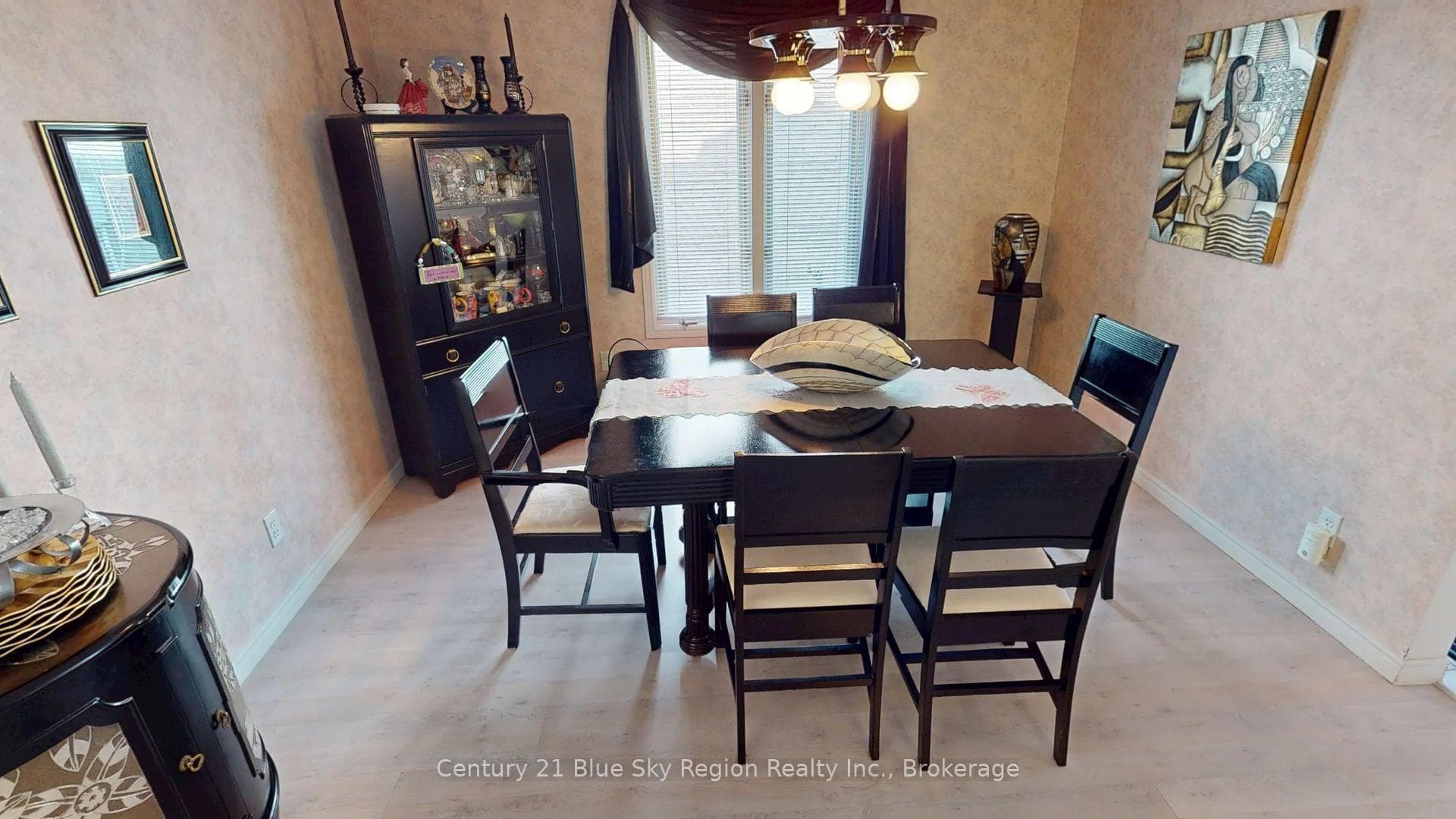 634 Tackaberry Drive photo 7