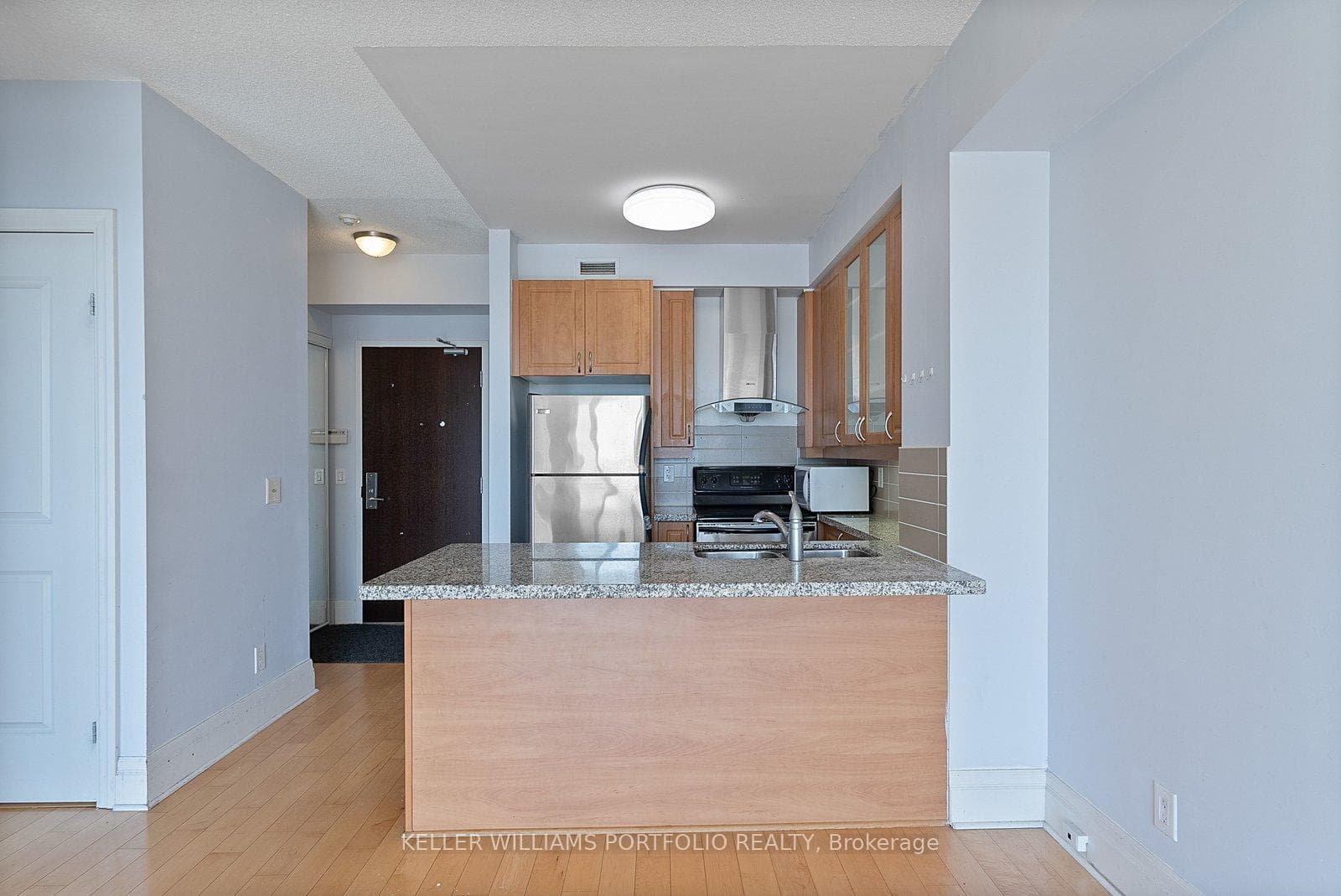 39 Upper Duke Crescent Unit 607 photo 7