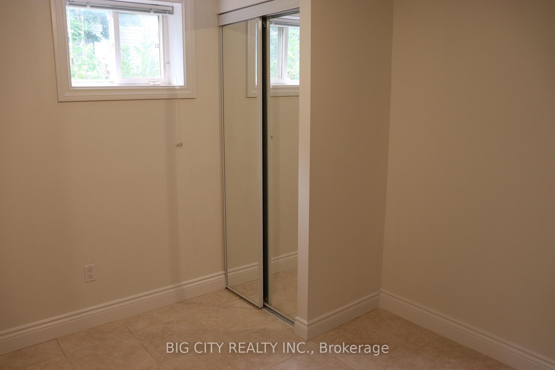 30 Lozoway Drive Unit Lower photo 13