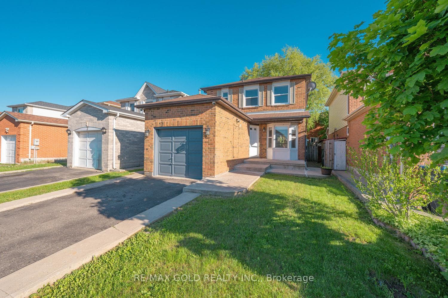 5 Ravenswood Drive photo 4