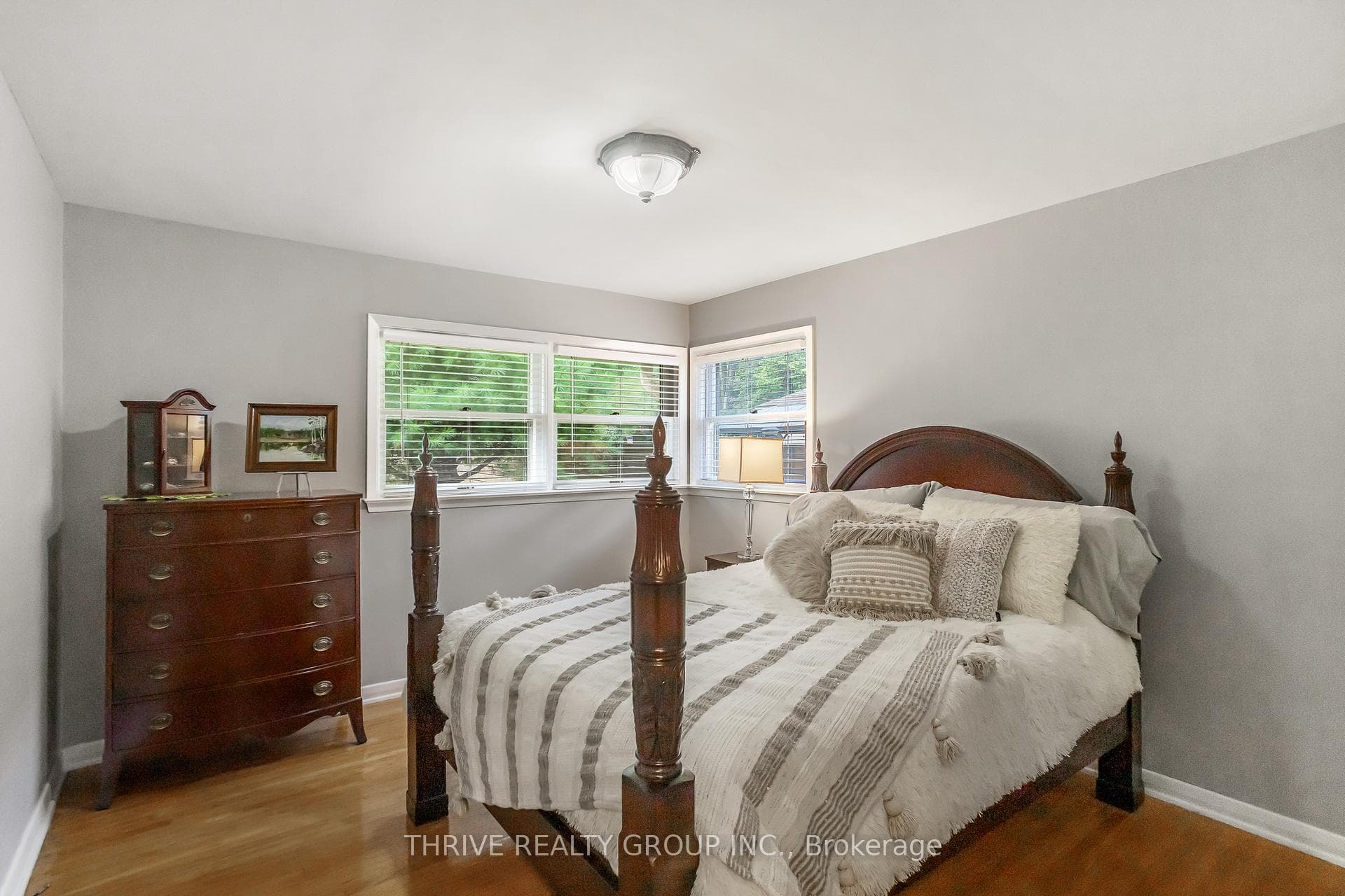 573 Lambton Street photo 15