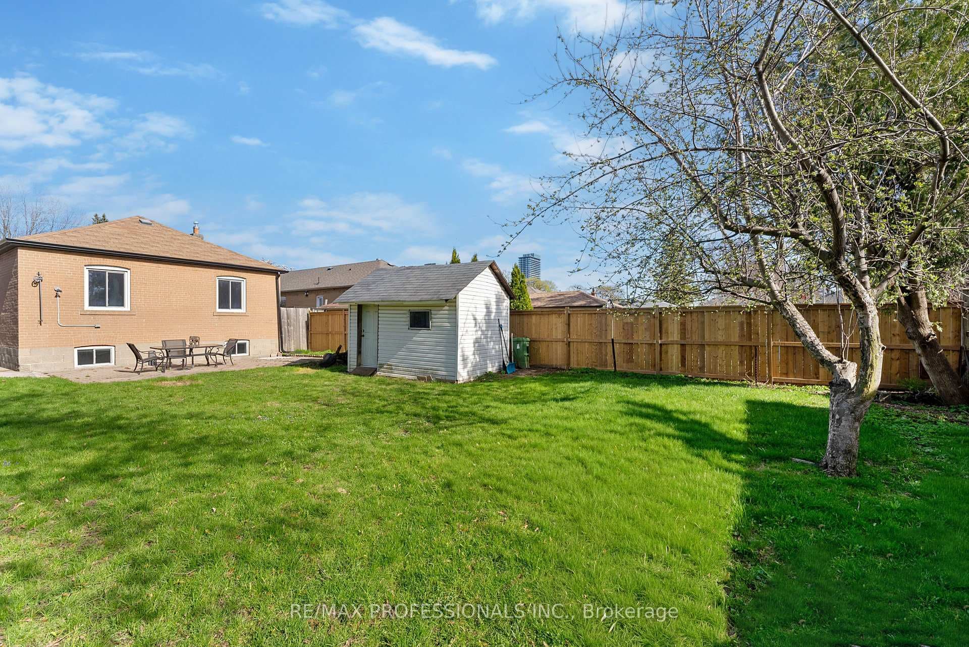 46 Stock Avenue photo 45