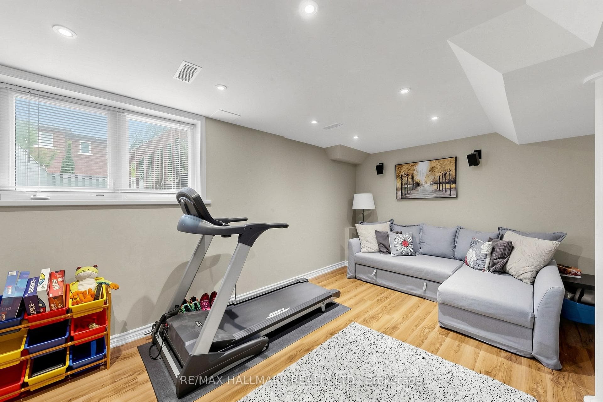 5 Bearings Avenue photo 34