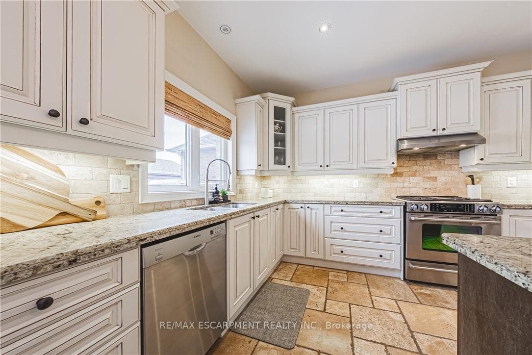 35 Greti Drive photo 12